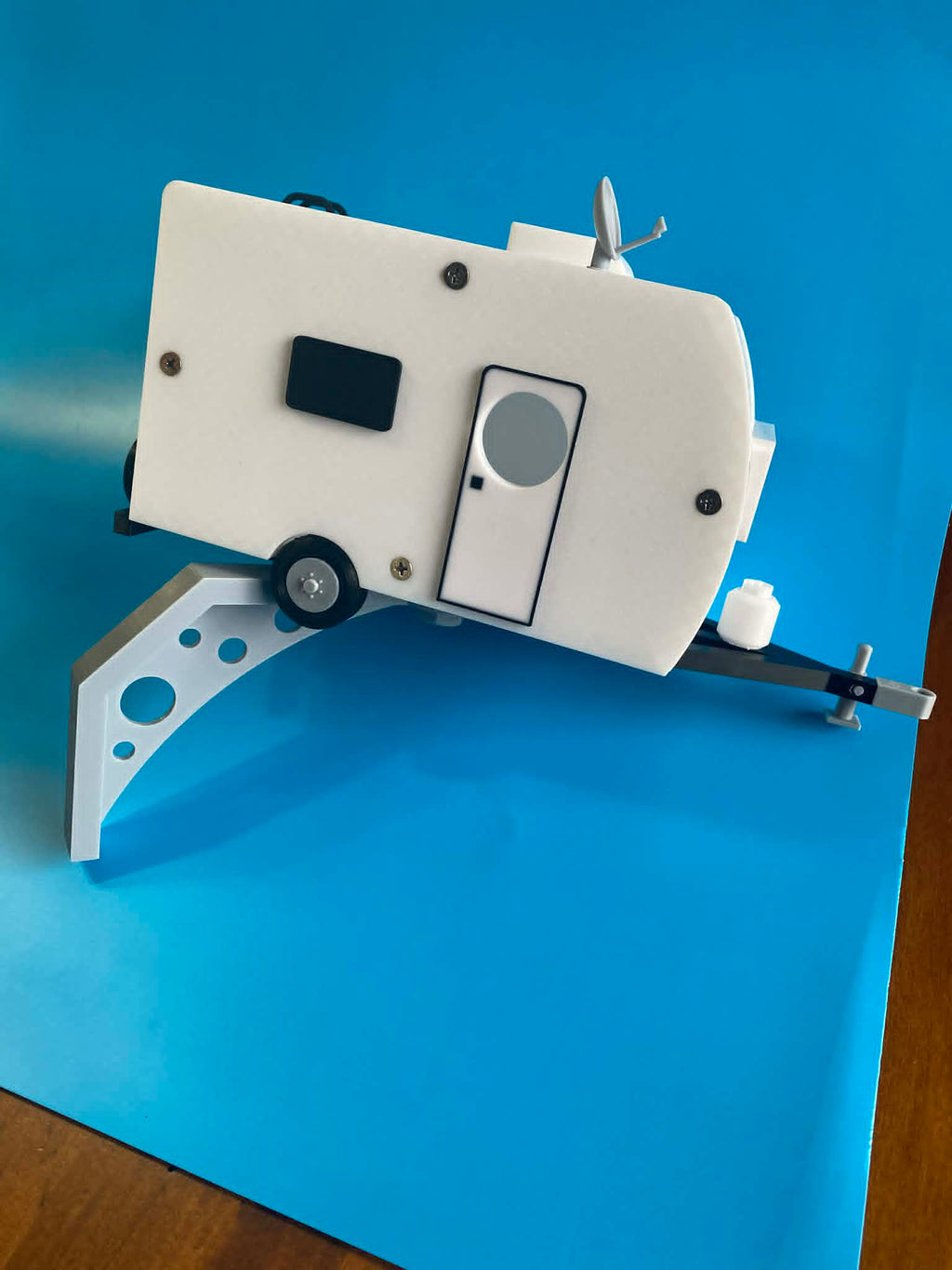 The Air Flyer Camping Trailer Birdhouse