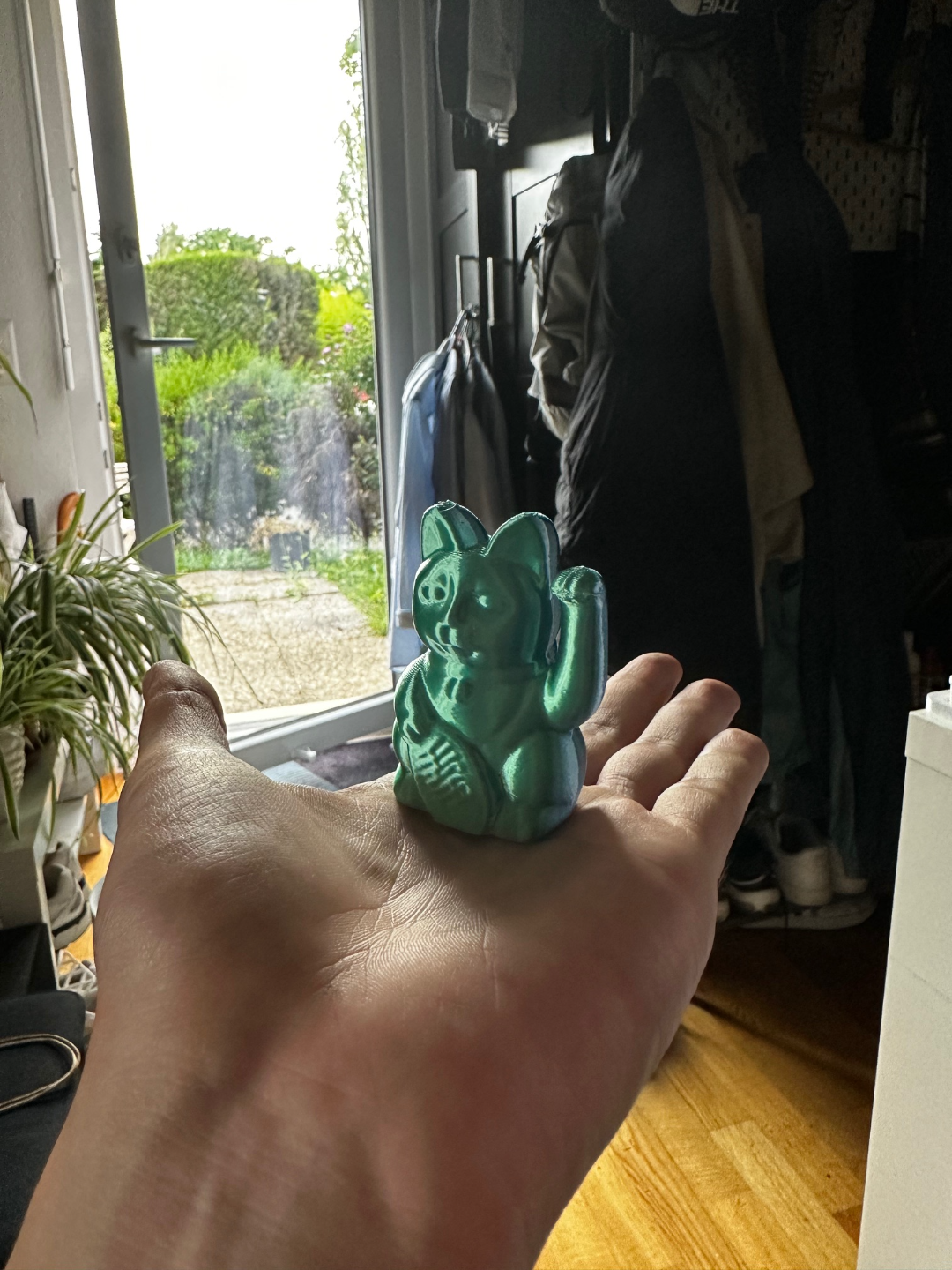 Maneki Neko - Lucky Cat - Beckoning Cat - 招き猫