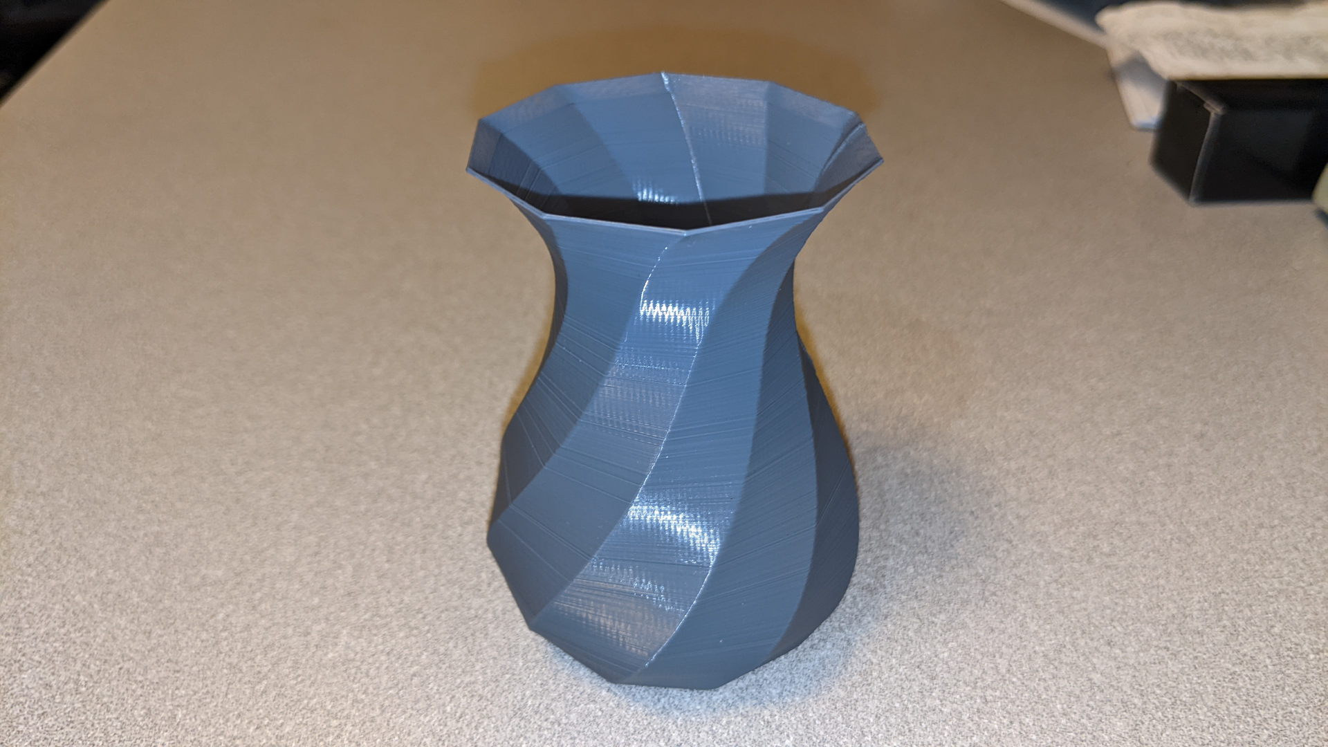Simple Twisted Vase