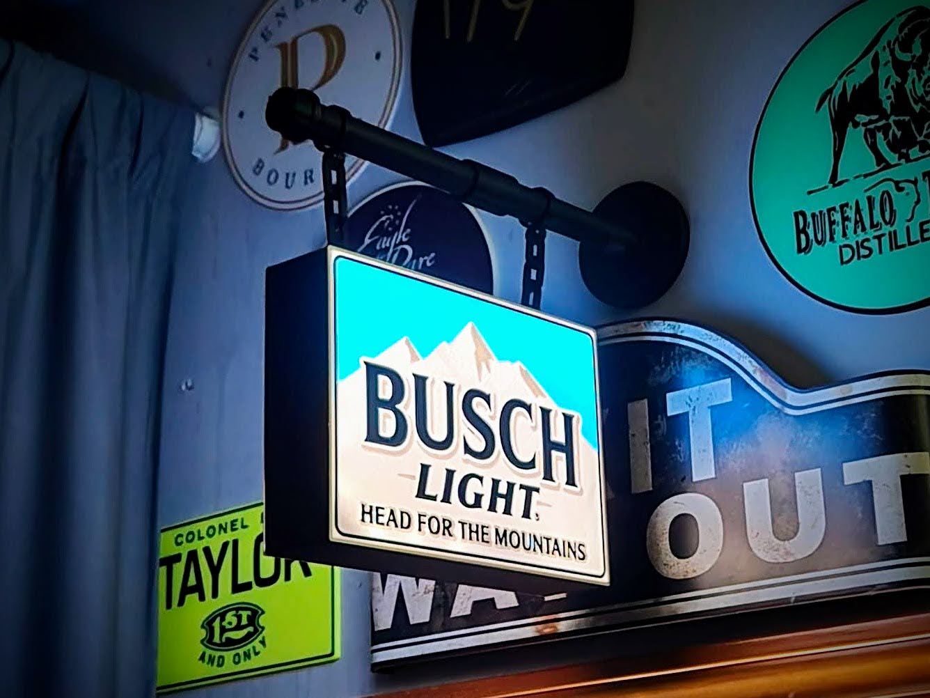 2-Sided Hanging Busch Light & Faux Pipe Mount