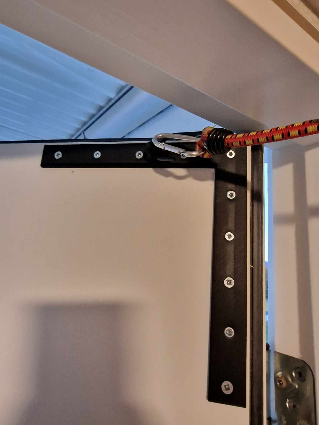 Door corner reinforcement