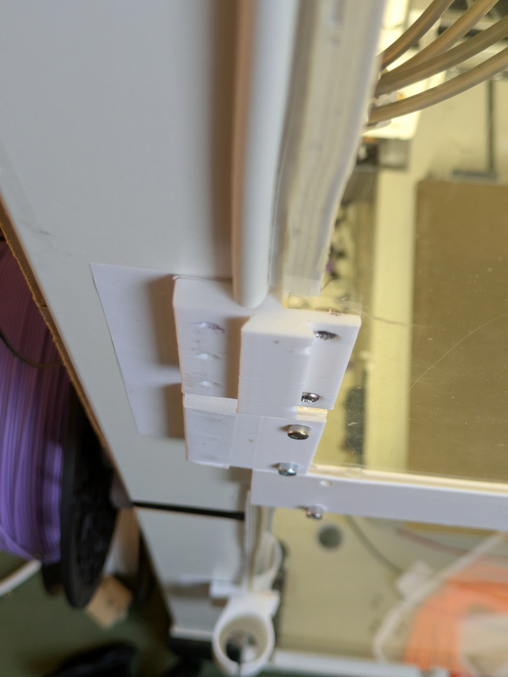 Easy magnetic door handle