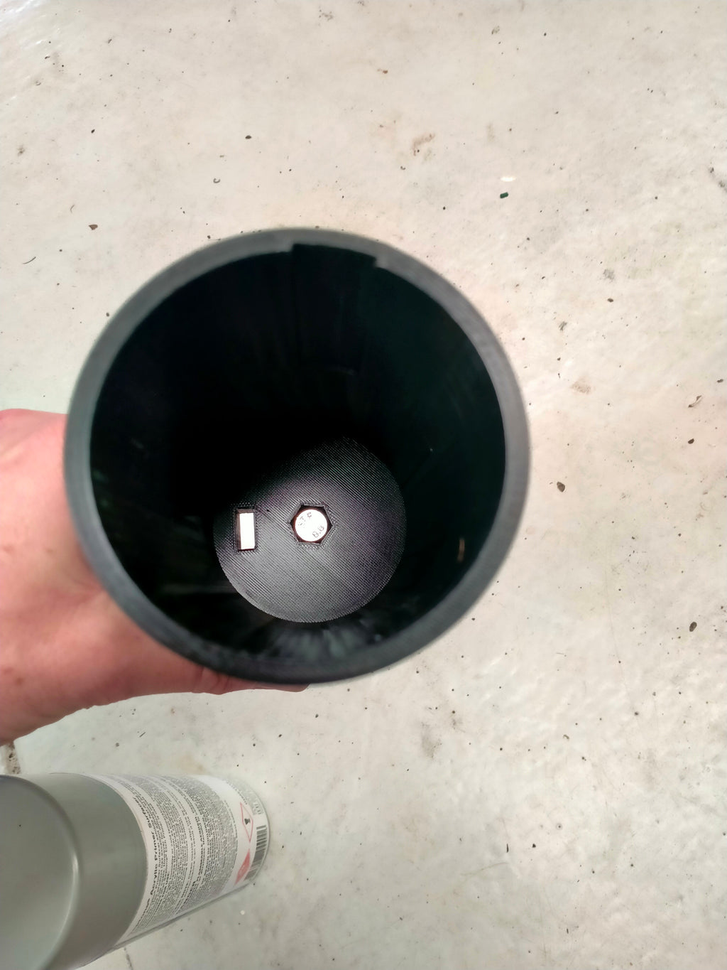 Paint can shaker/mixer for hand drill