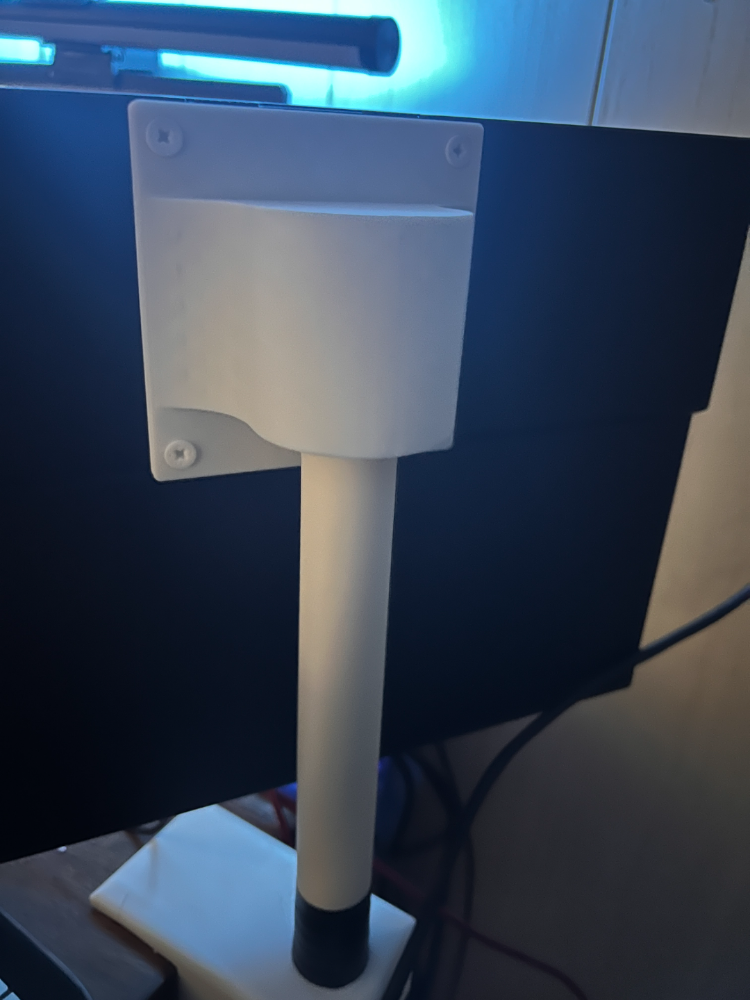Portable monitor mount