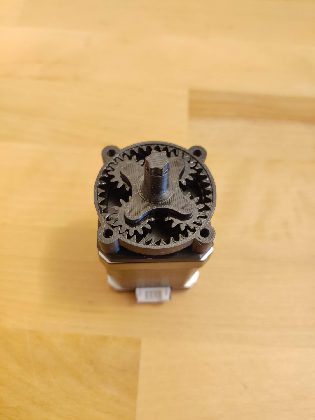 Slim planetary gearbox for Nema 17
