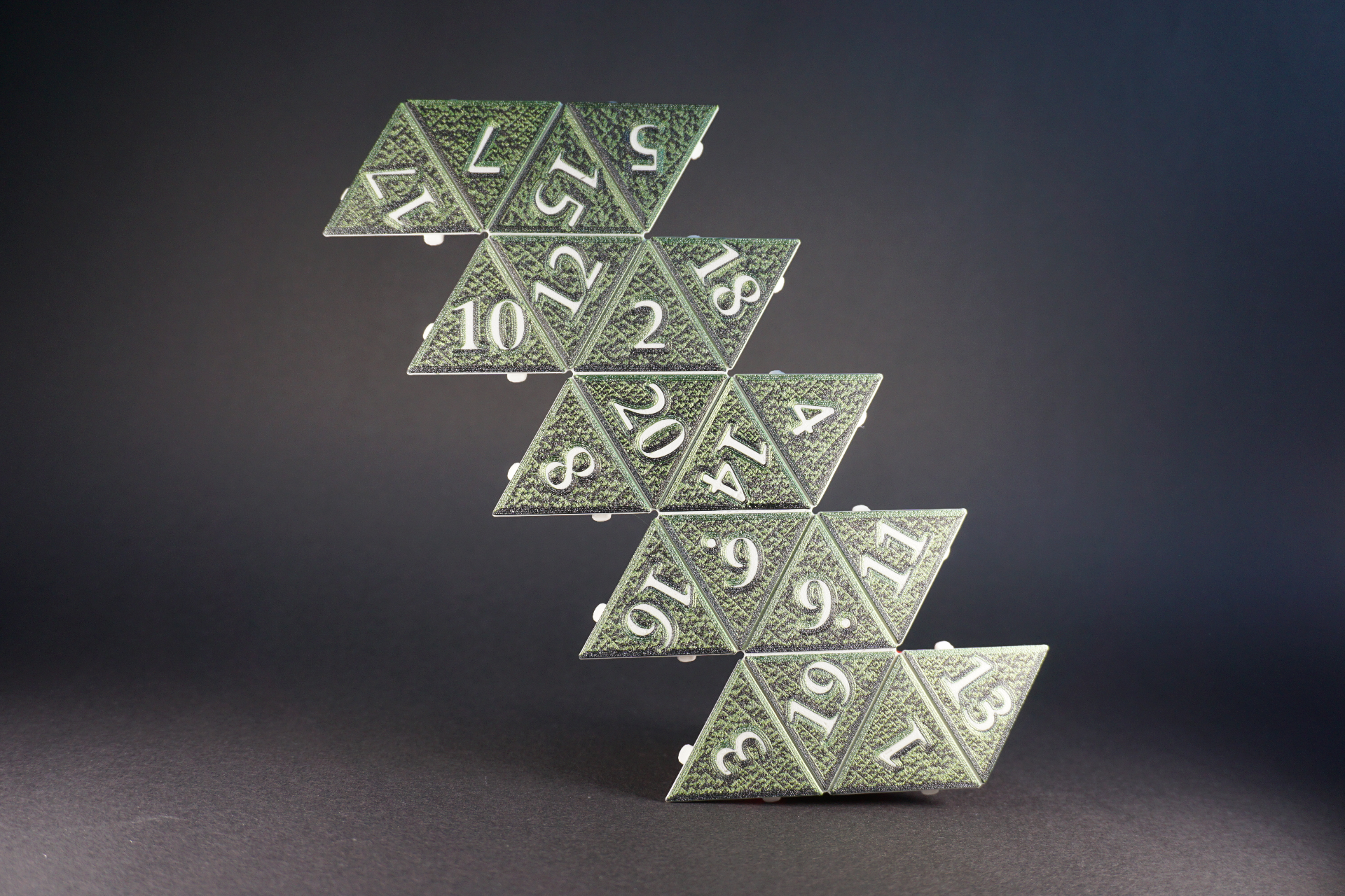 Baldur's Gate 3 inspired snap-together D20 - Multi-Material / AMS version