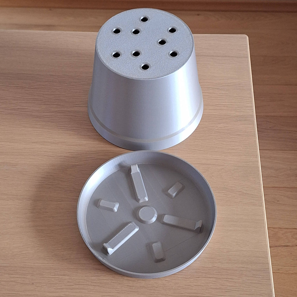 Basic Planter Pot With water tray and drainage