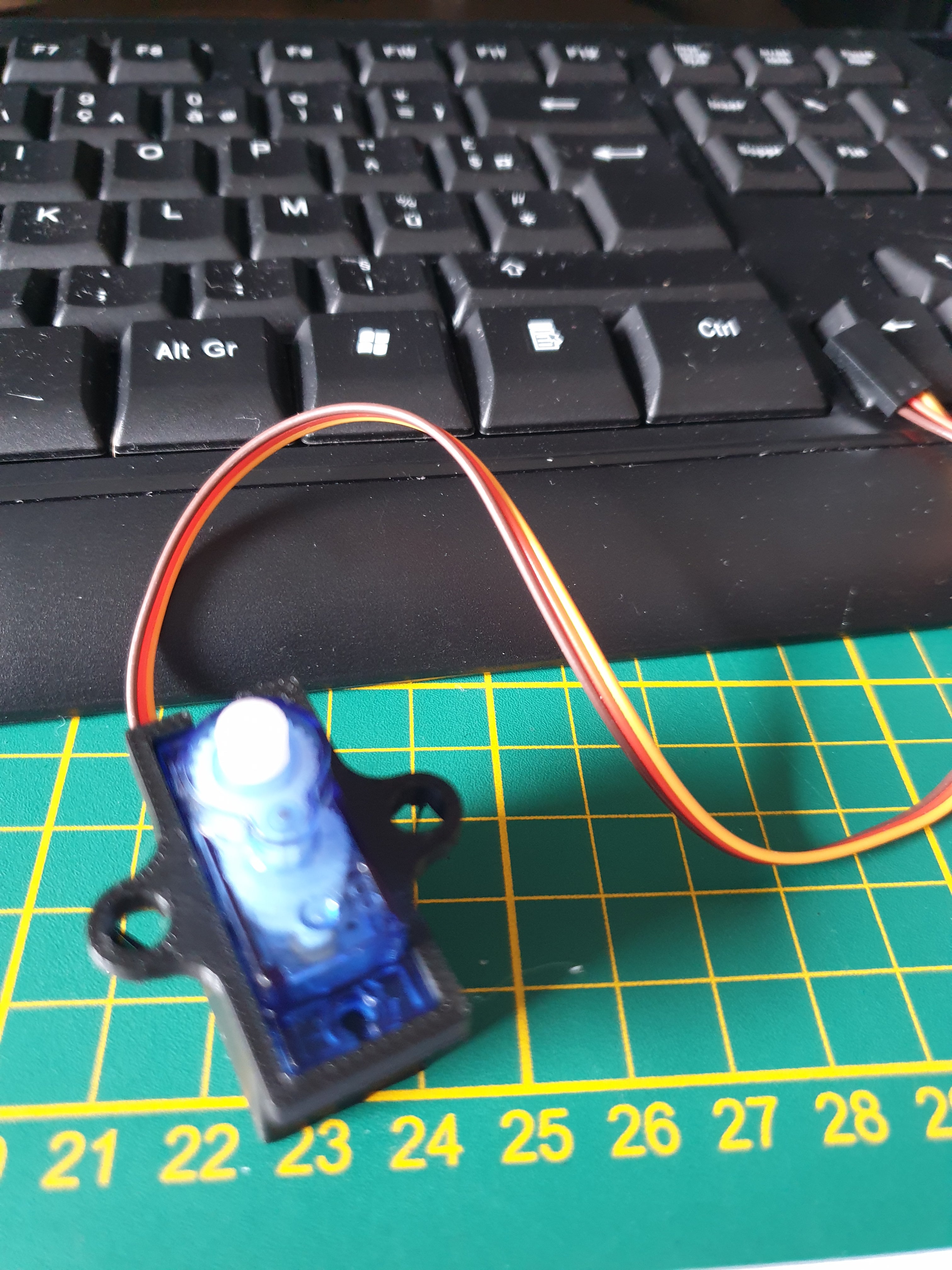 SG90 servomoteur fixation - servo mount