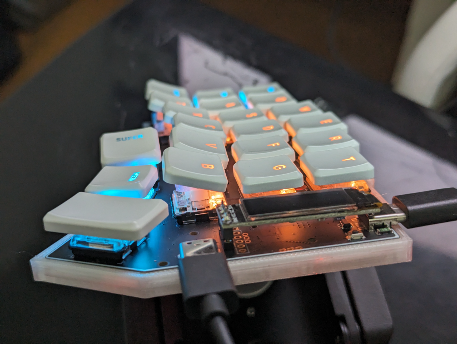 Ergonomic corne keyboard custom case, mount and choc key tilts