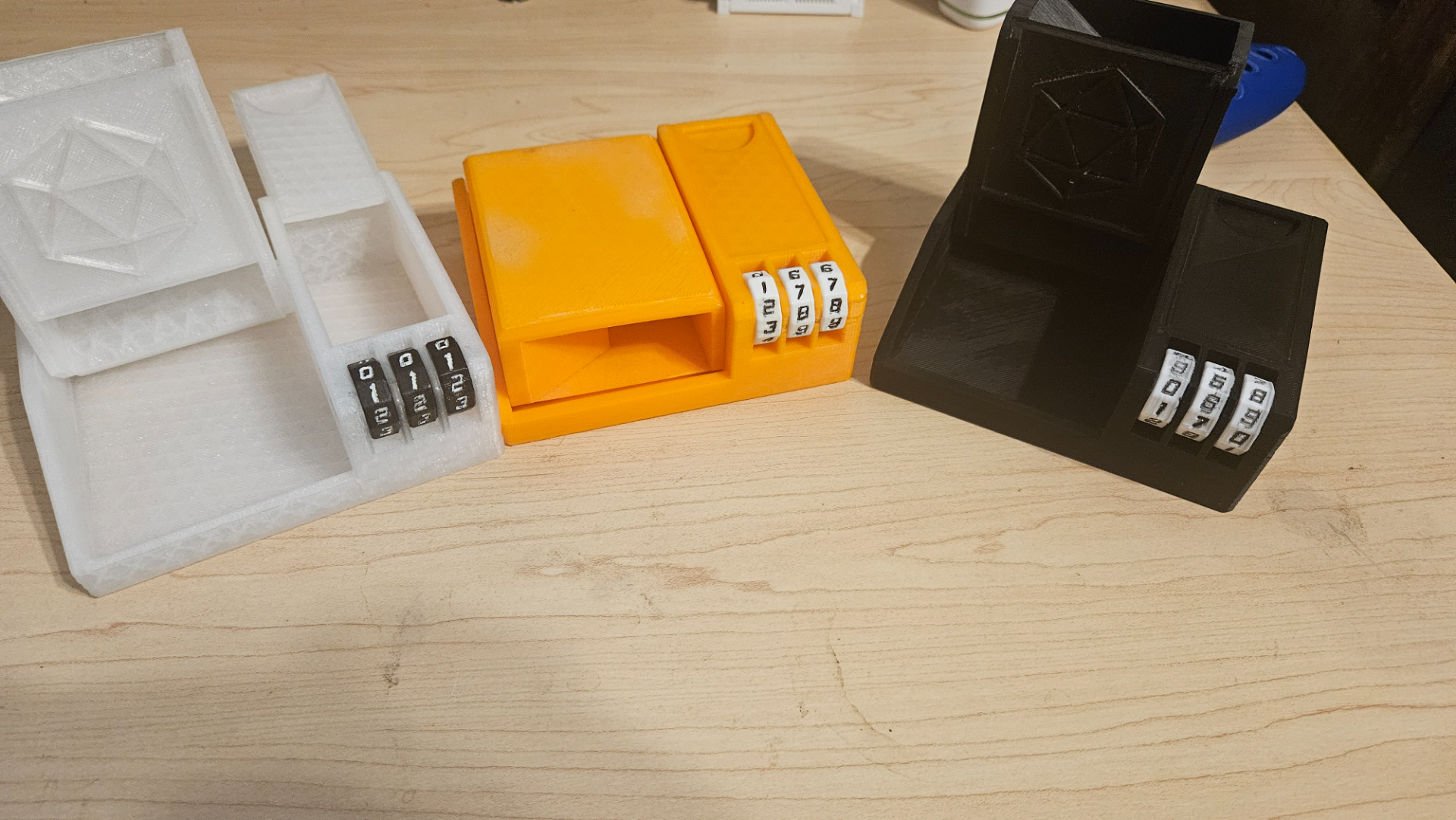 Compact Dice Tower and Life Counter