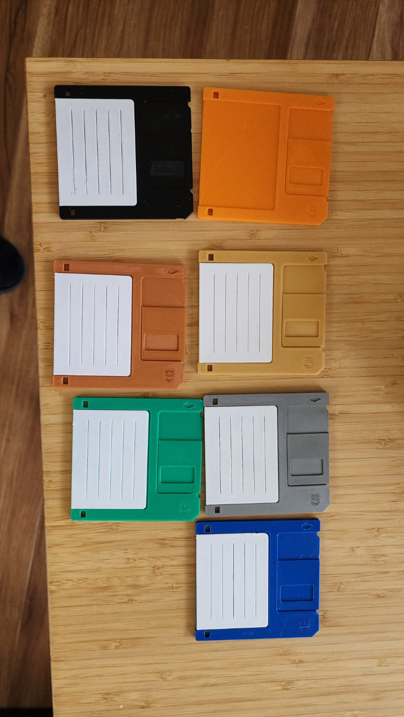 Floppy disk coaster no AMS