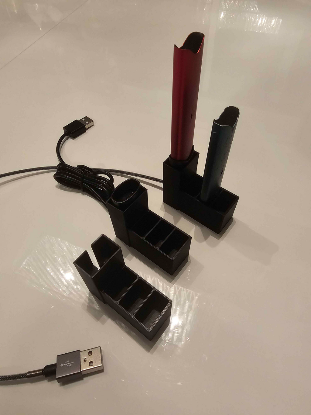 Vuse Alto Charger and Battery holder 3 slot
