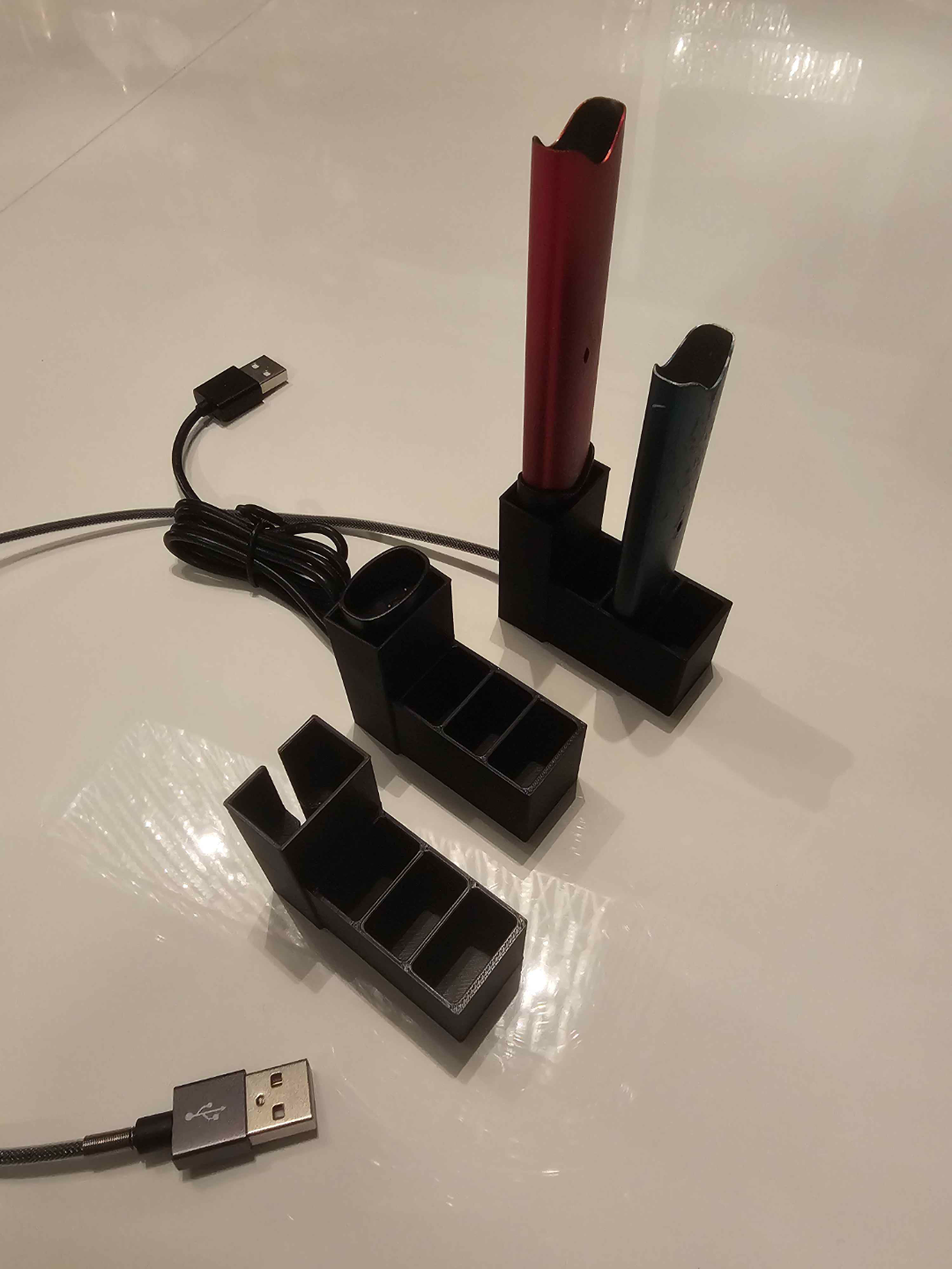 Vuse Alto Charger and Battery holder 3 slot