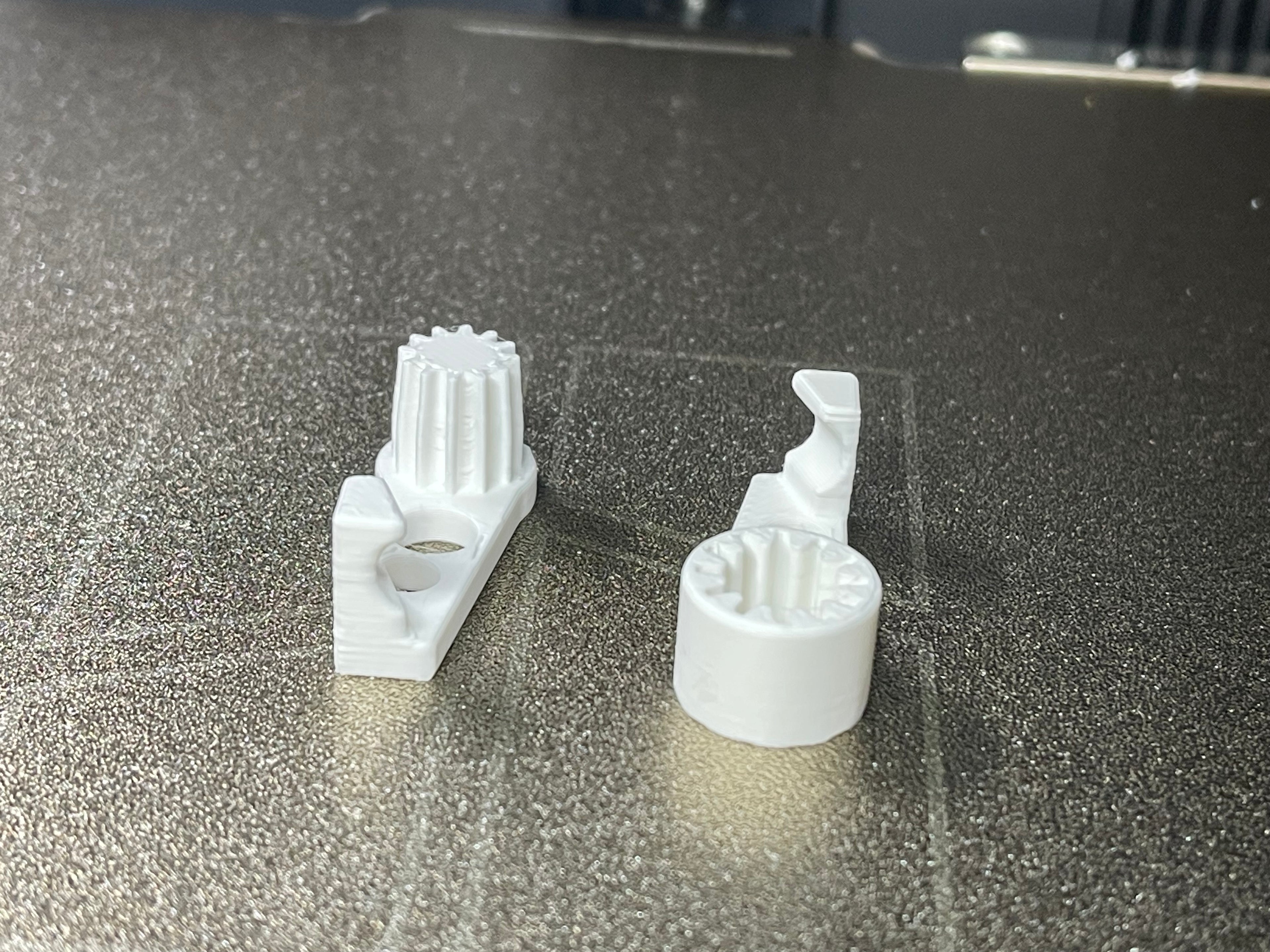 Adjustable LST Clip