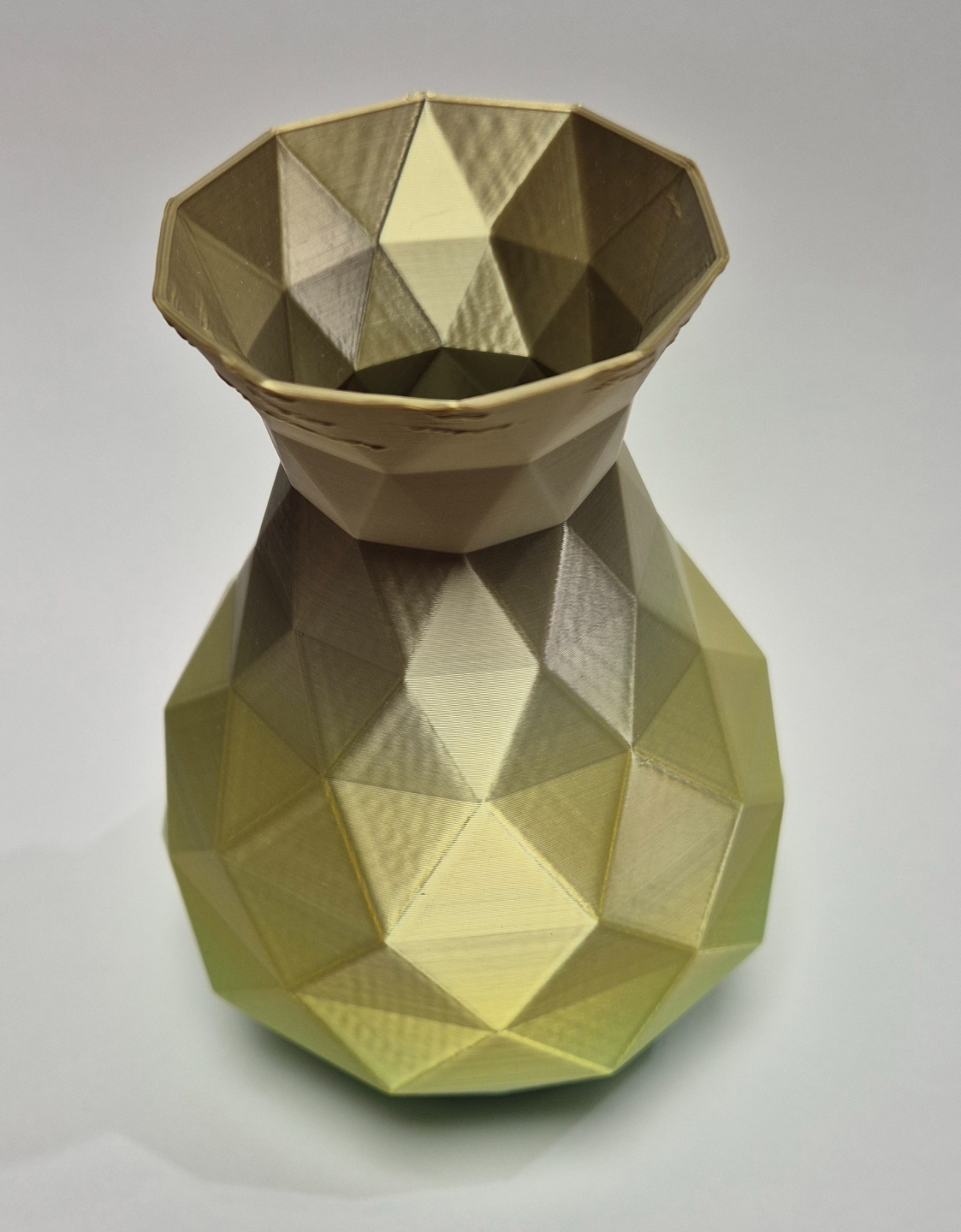 Modern Vase Free to sell