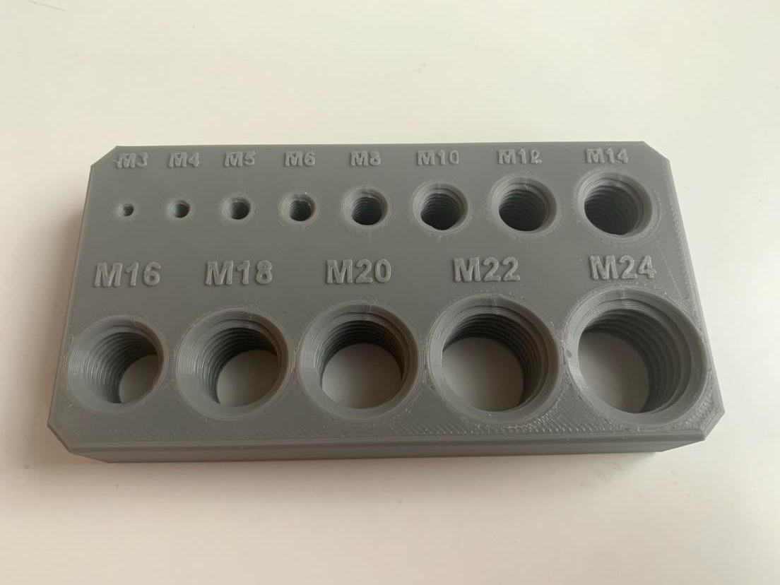 Metric thread testblock