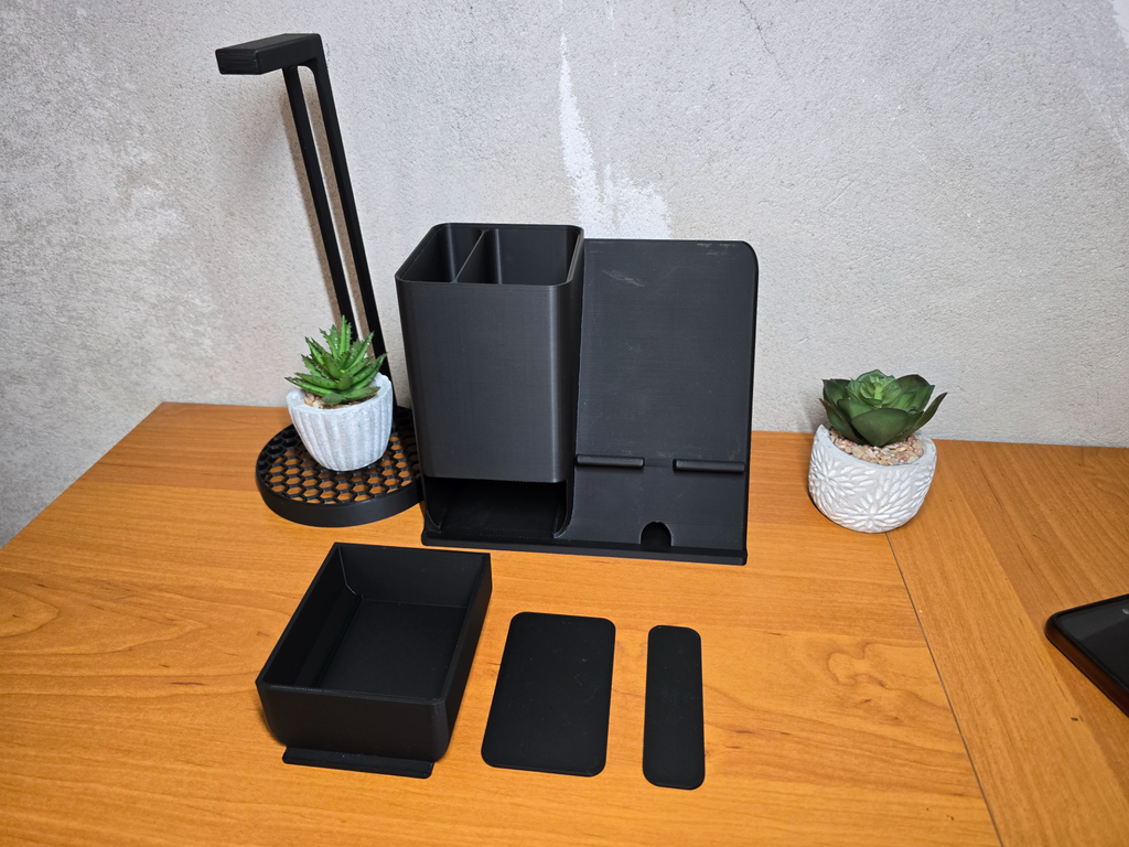 Desk charging station with organizer