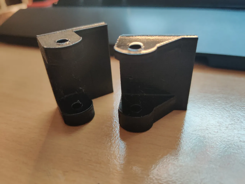 Fly screen door hinge