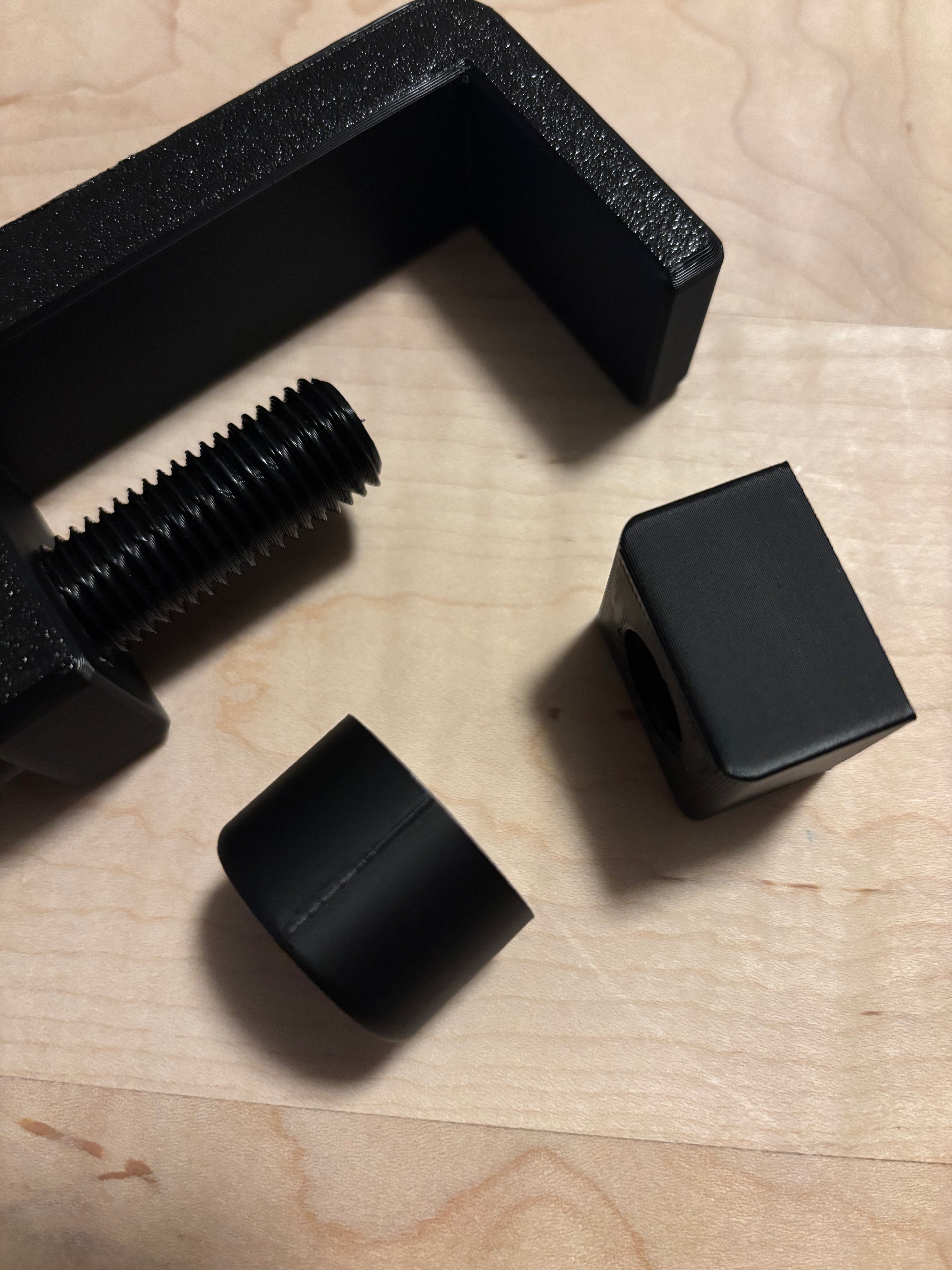 Custom Clamp/Vise with Versatile Tip Design