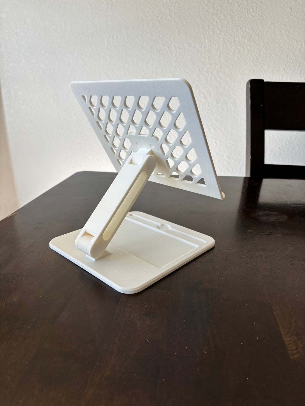 Adjustable iPad Stand
