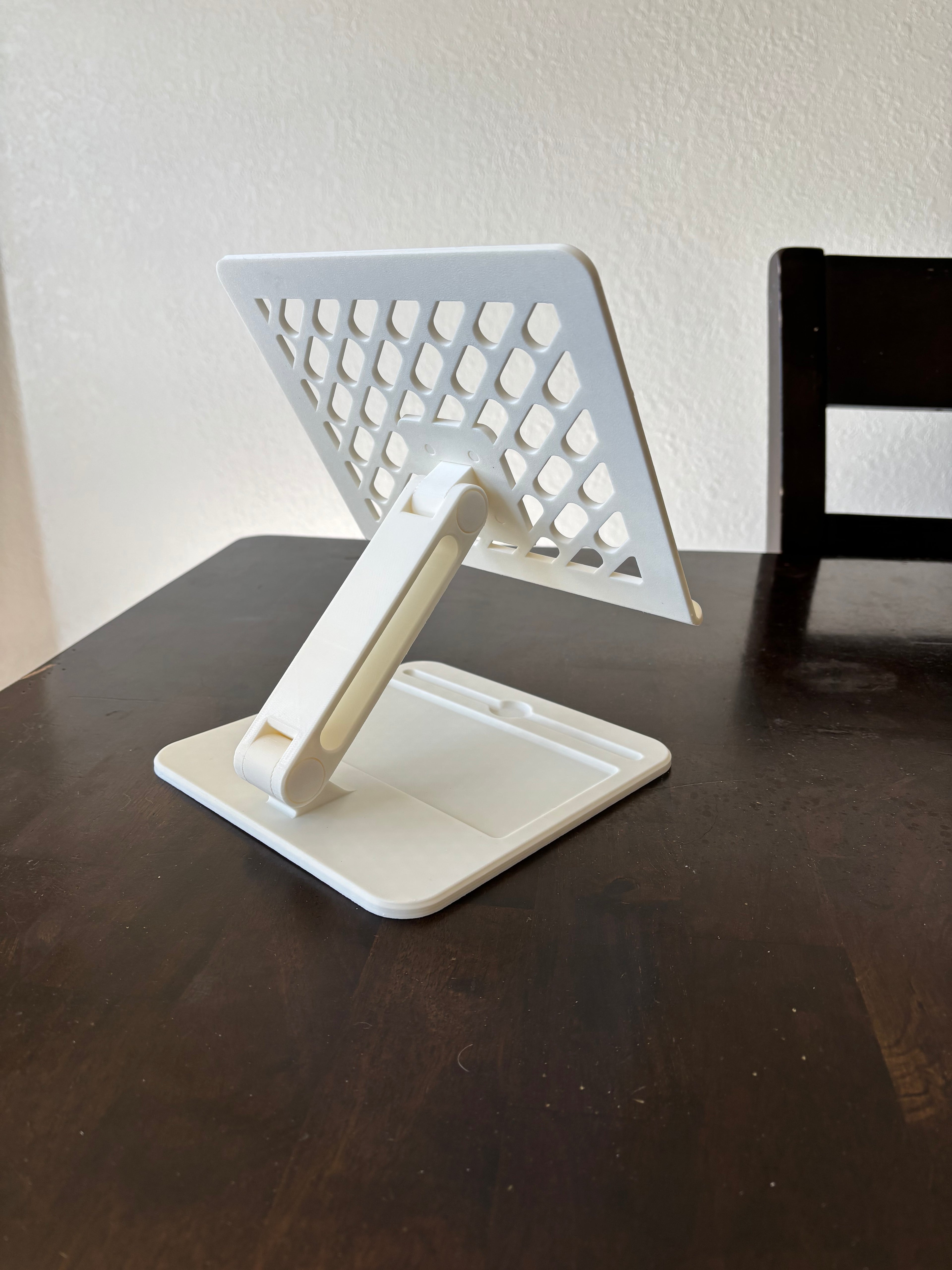 Adjustable iPad Stand