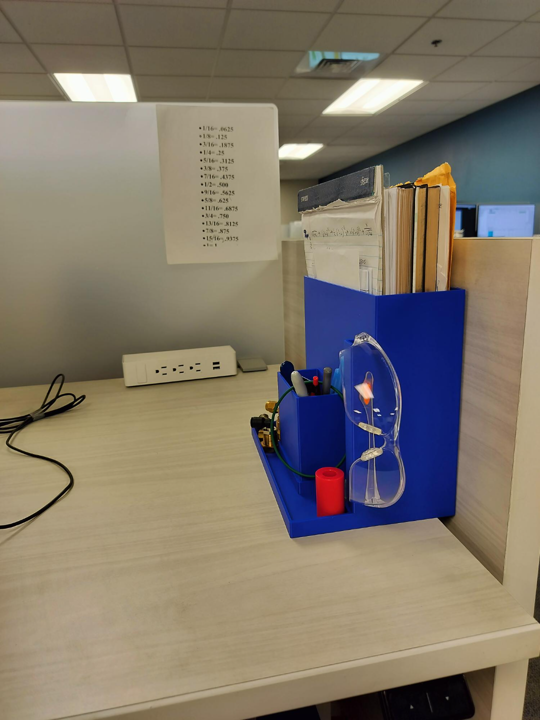Desk organizer
