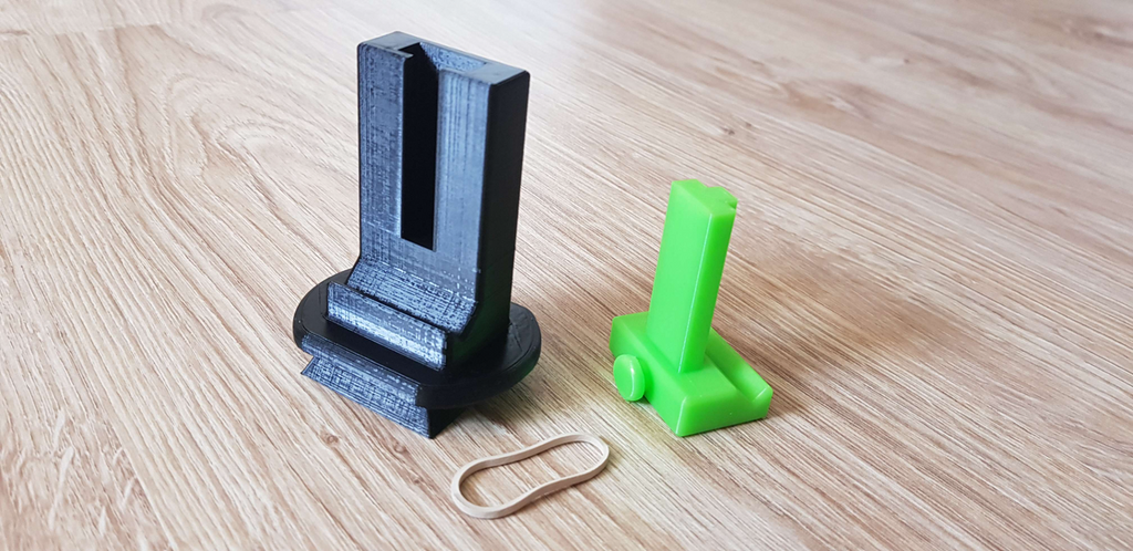 Tripod smartphone holder
