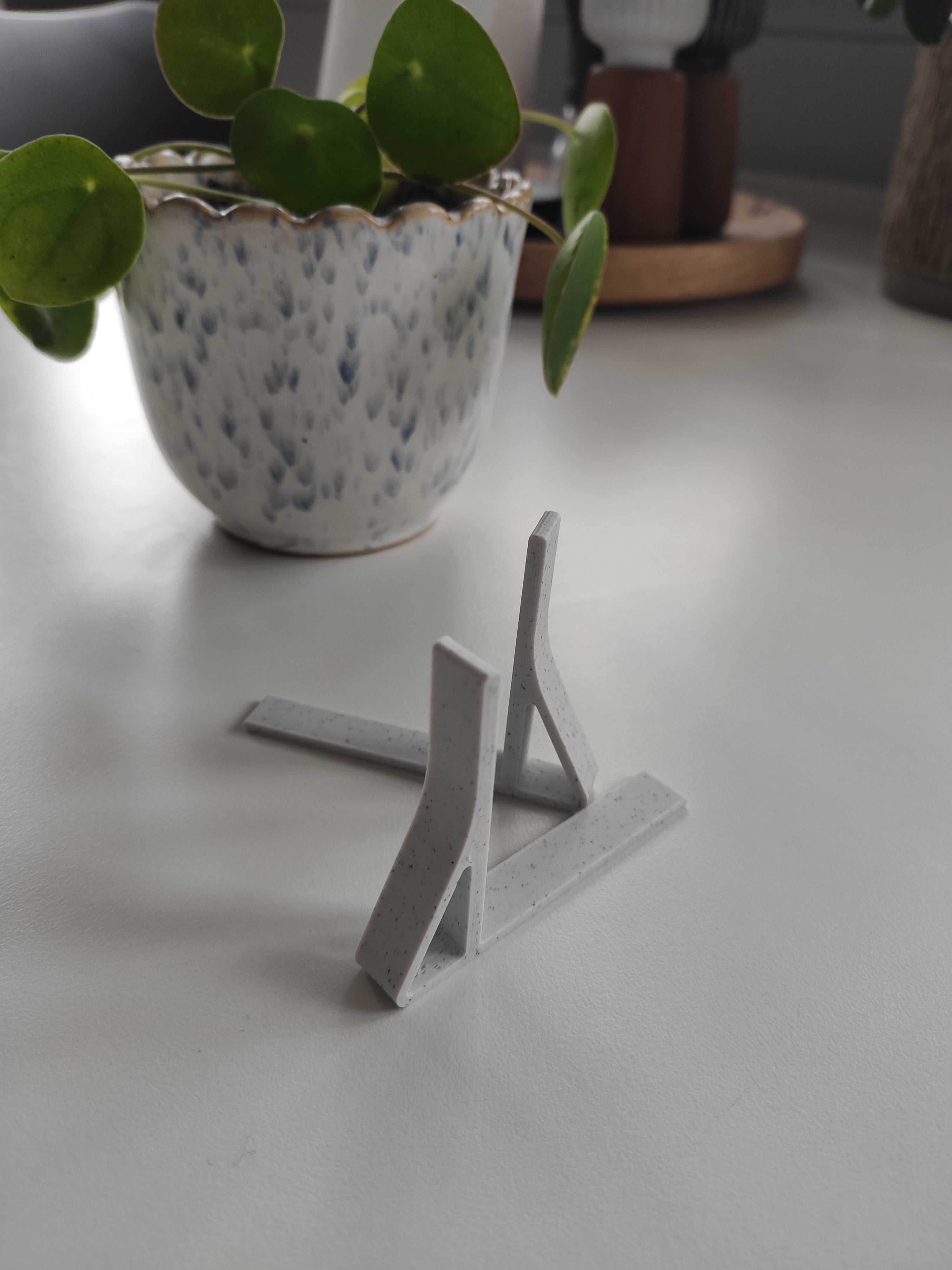 BookStop: Simple, Minimal and Fast Printing Bookend.