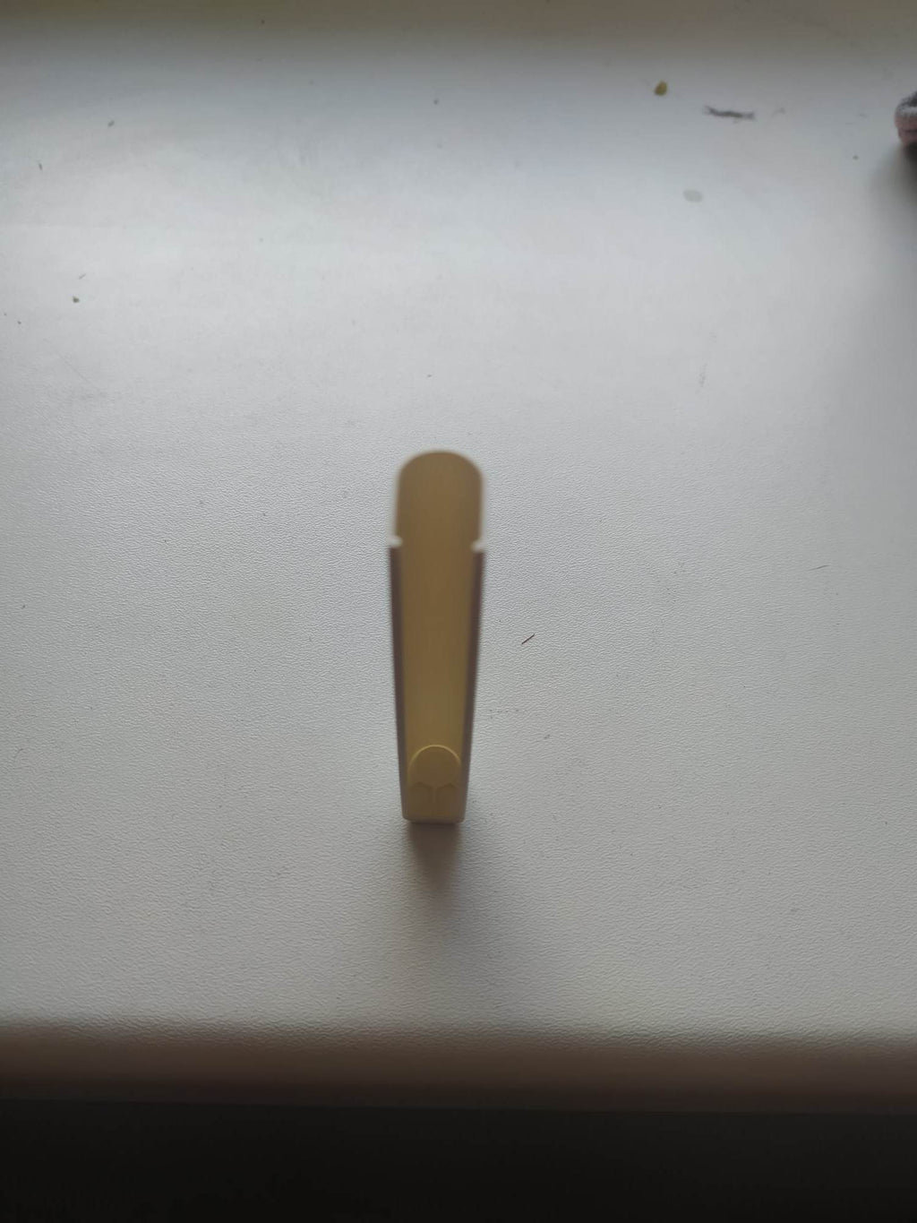 WINDOW LOWER HINGE COVER-KRYT SPODNÍHO PANTU U OKNA