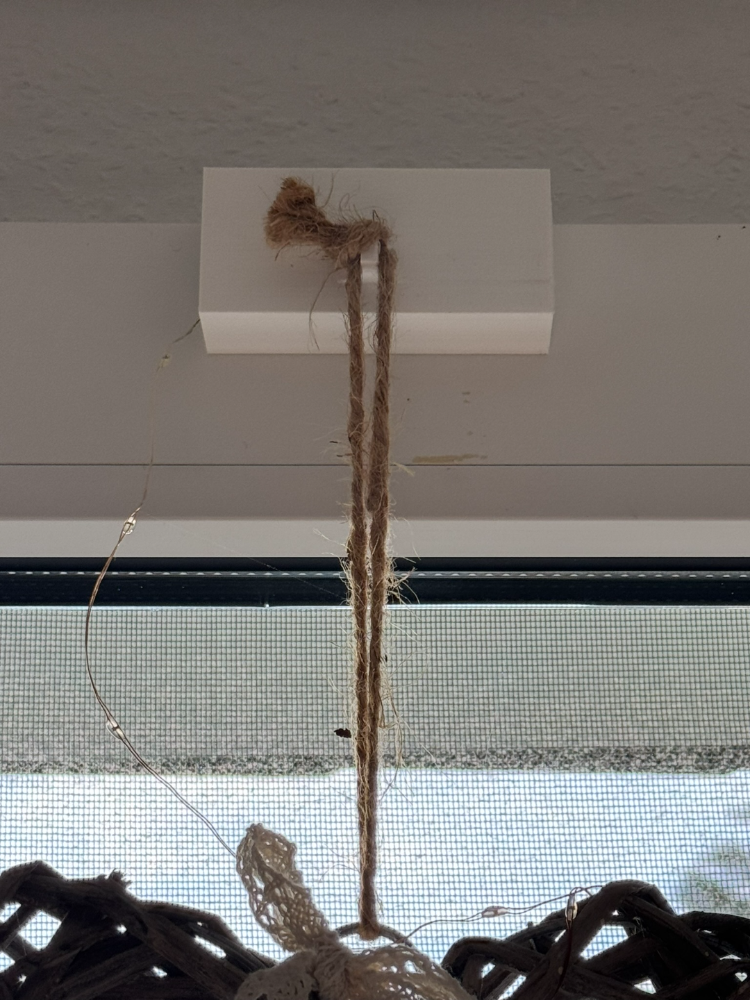 Window fairy lights / chain light holder with hook