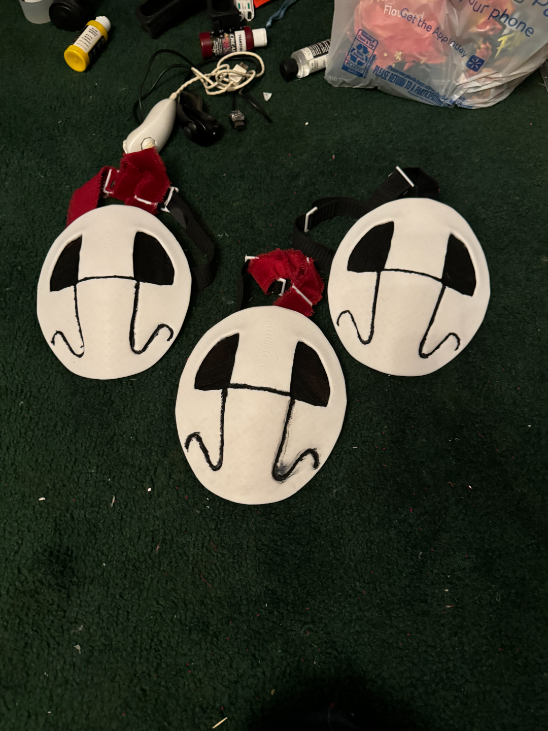 Squiggles mask