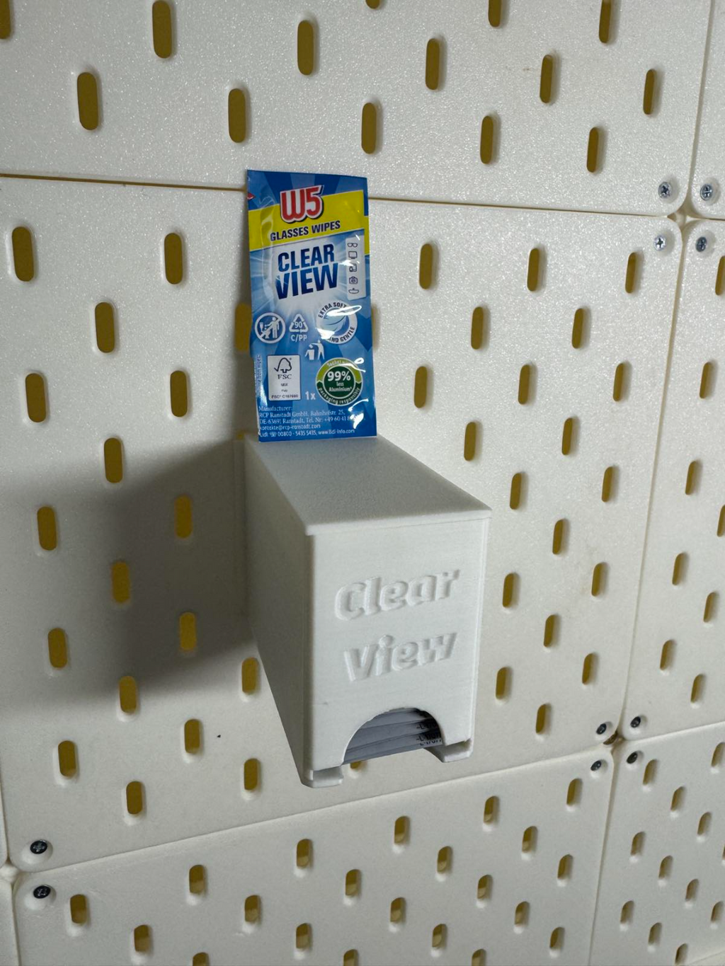 Lidl W5 ClearView Glasses wipes box - IKEA Skadis