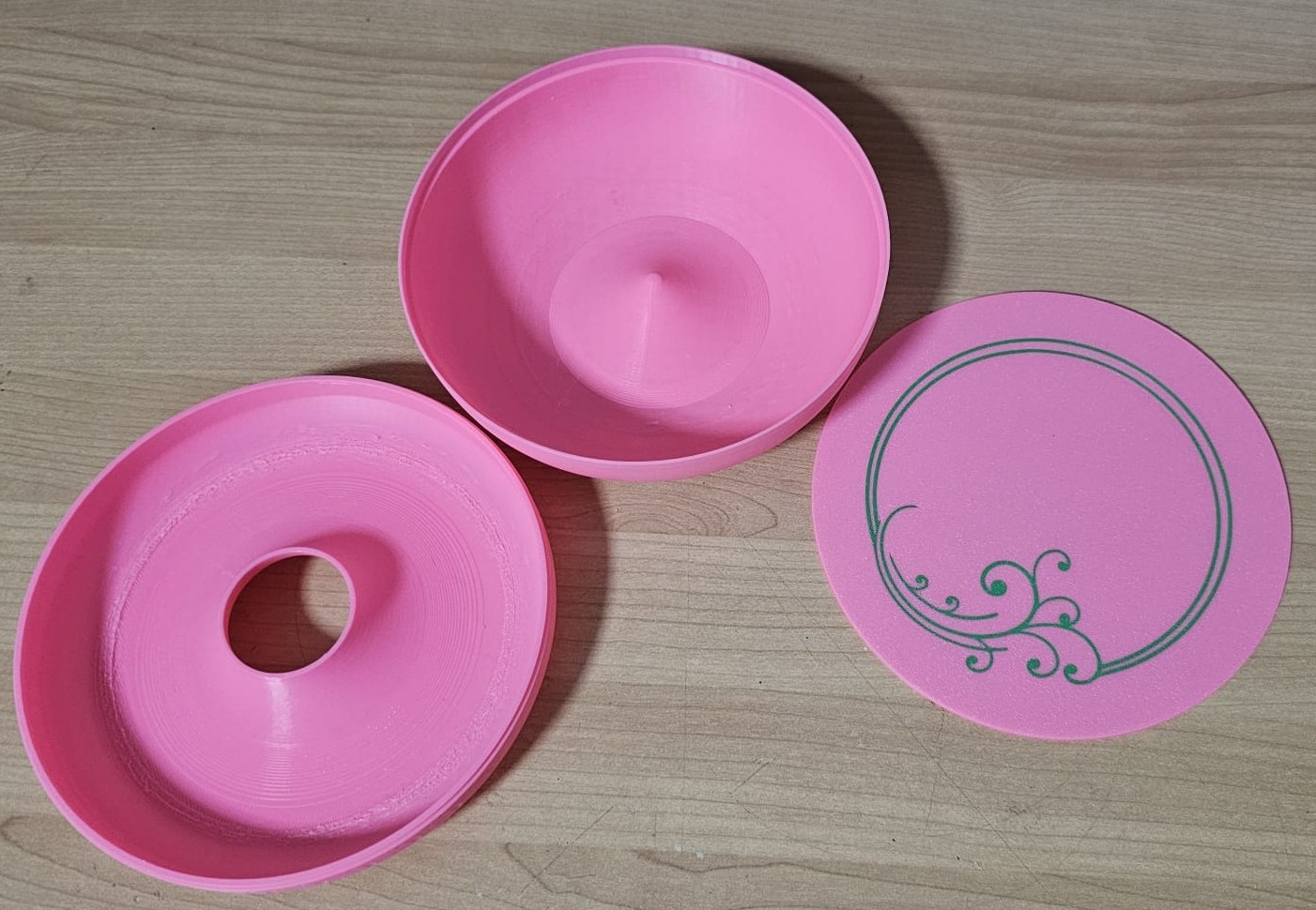Nut bowl with lid and peel container