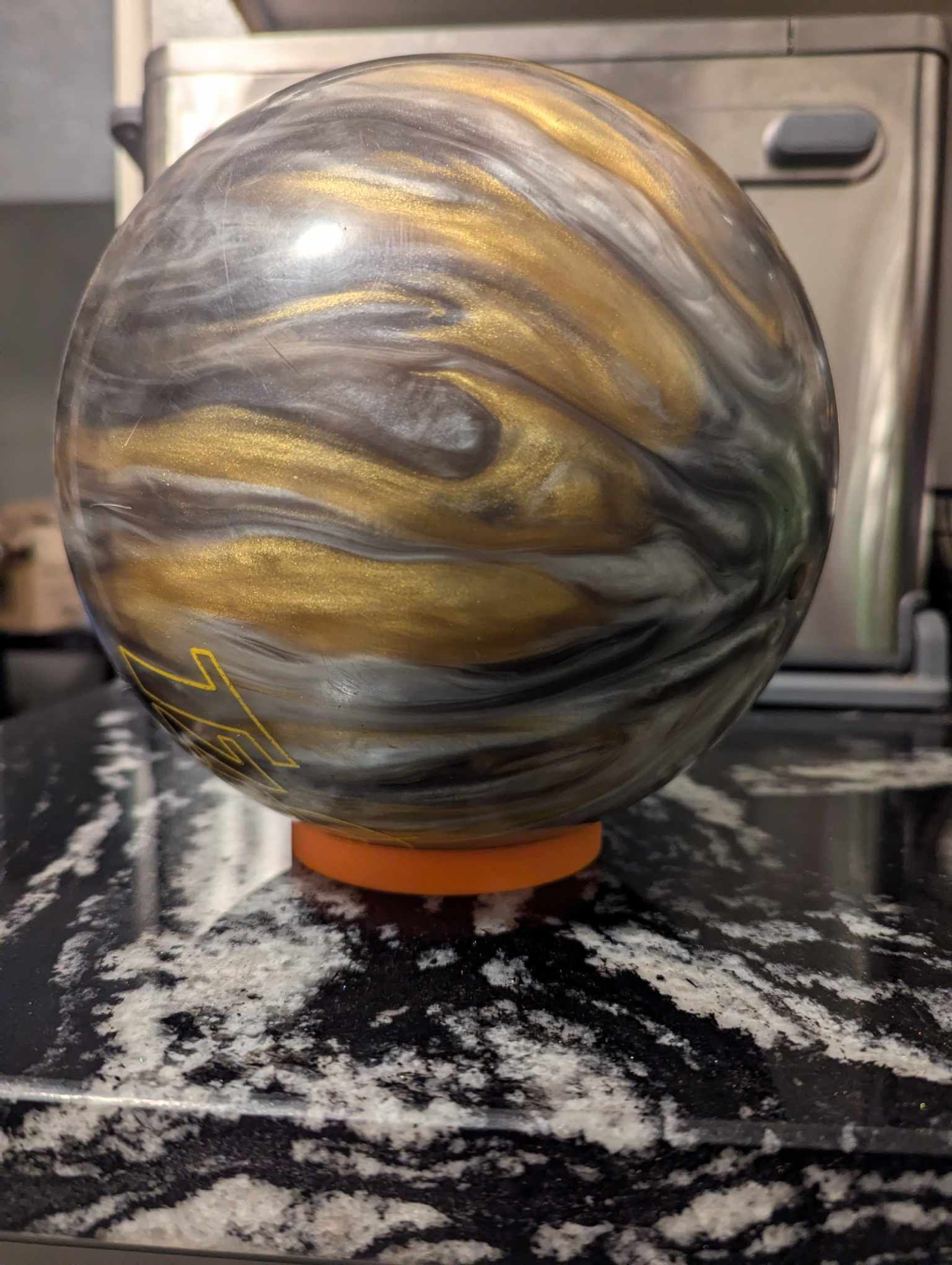 Simple Bowling Ball Cup