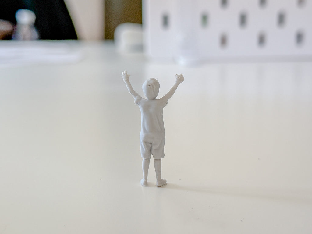 Miniature Kid/Child for your Diorama