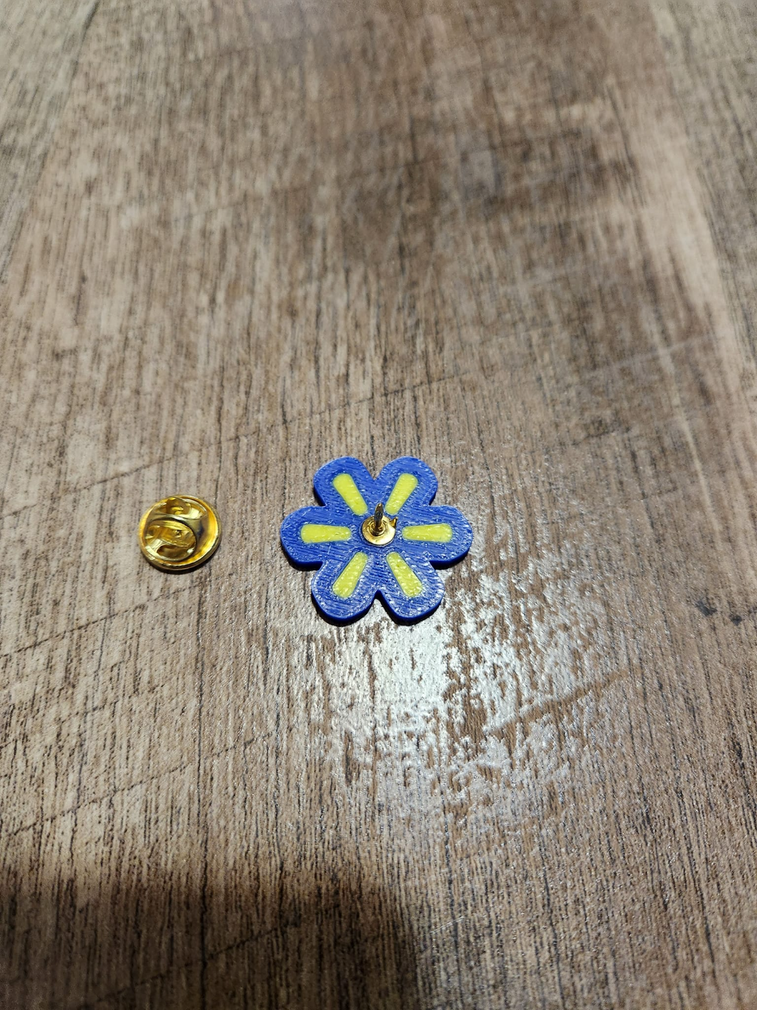 Walmart logo pin