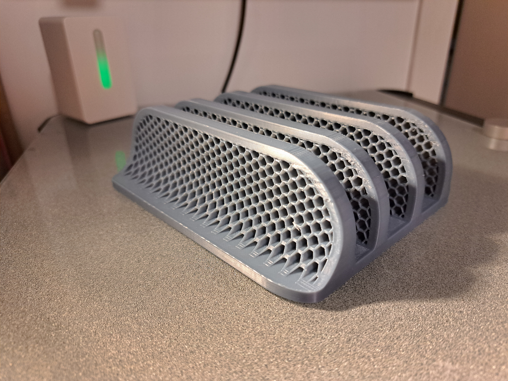 Laptop Vertical Stand (3 slots: 15mm, 22mm, 22mm)