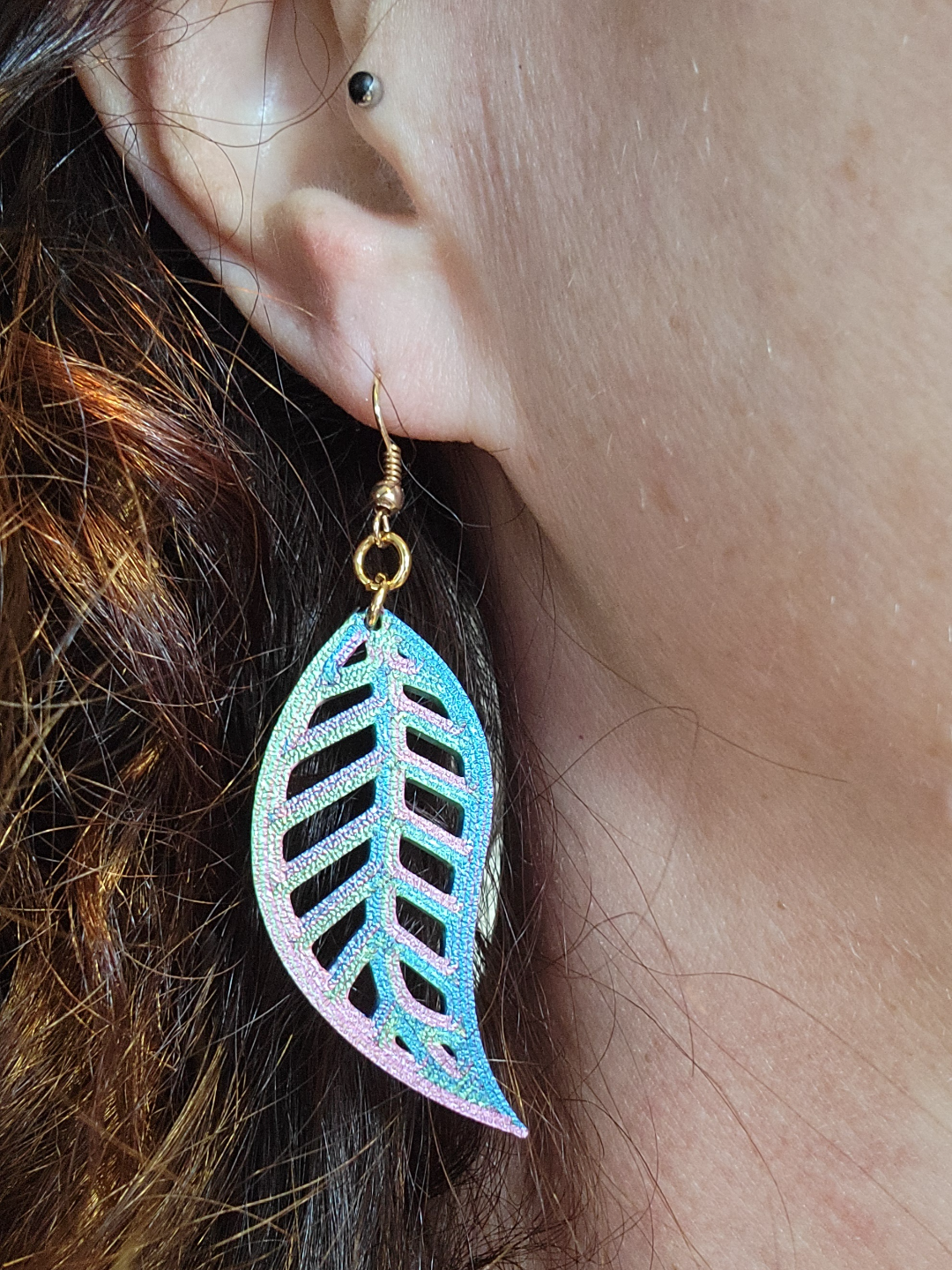 Leafy casual earring design