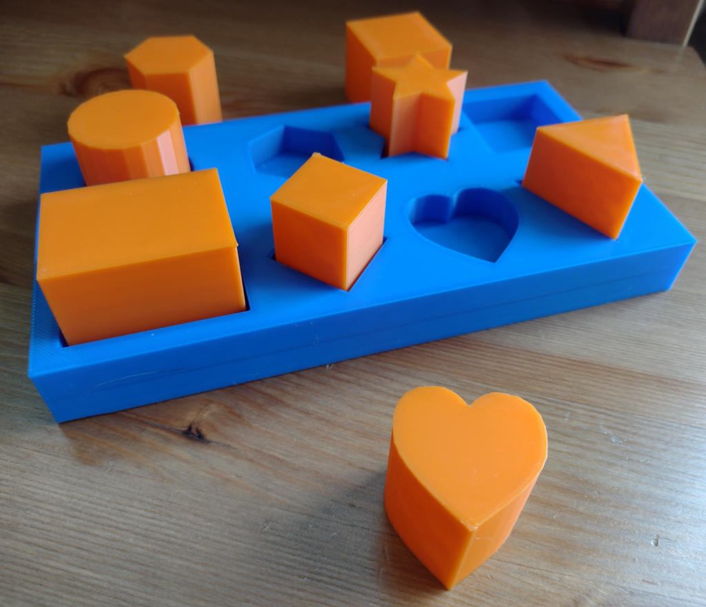Shape insert toy - Montessori type
