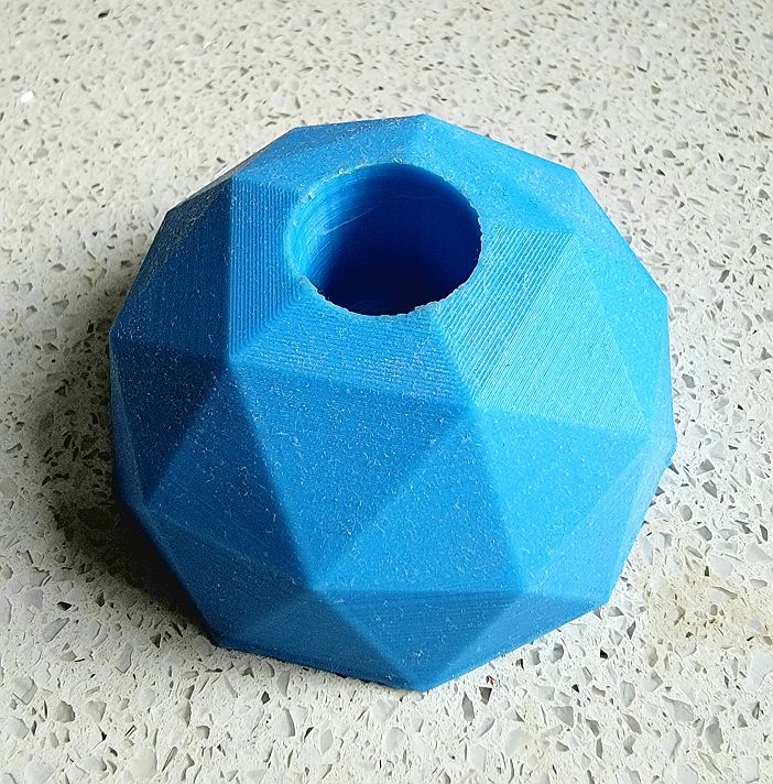 Half Geodesic Toothbrush or Shaver Stand