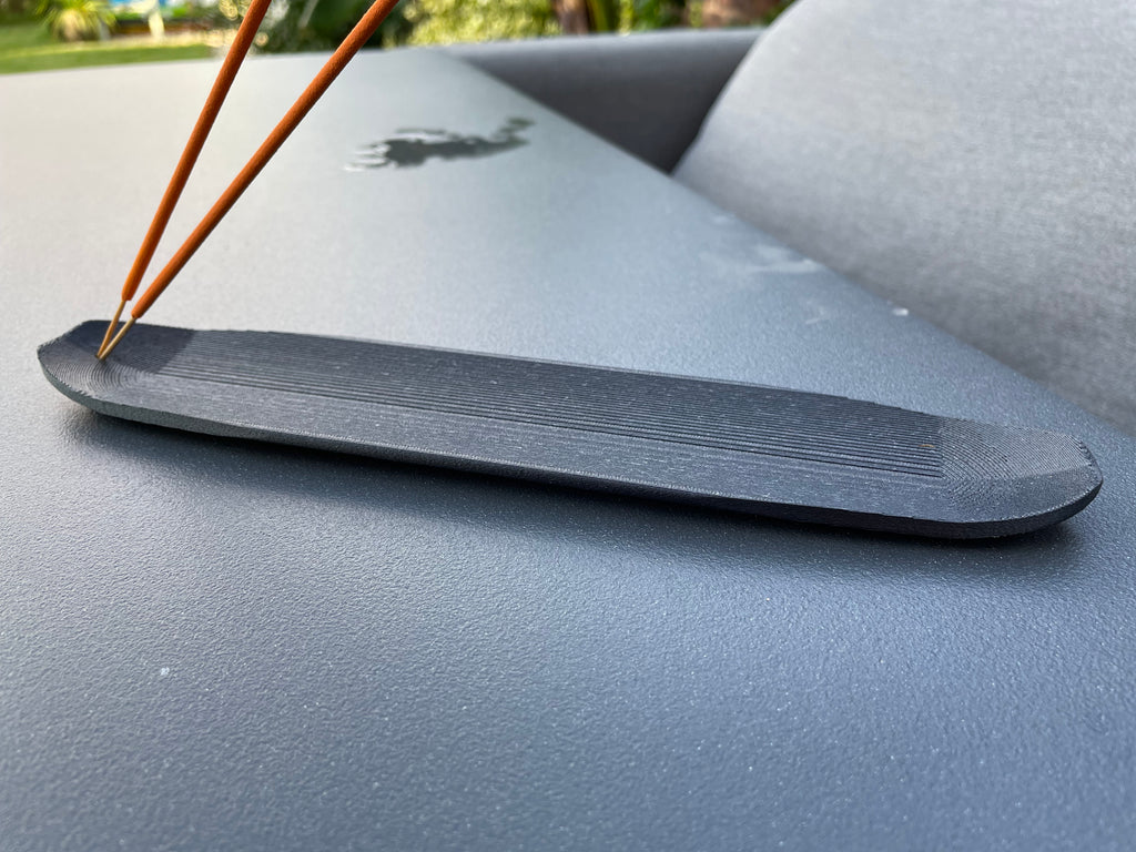 Simple incense holder