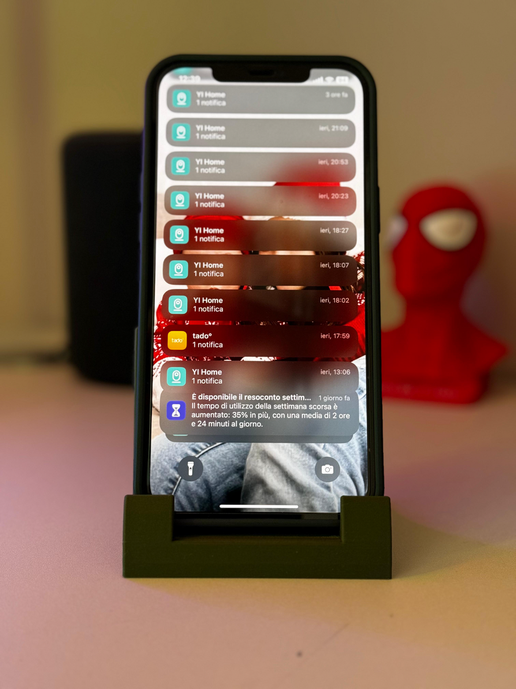 Stand for generic iPhone pro and pro max