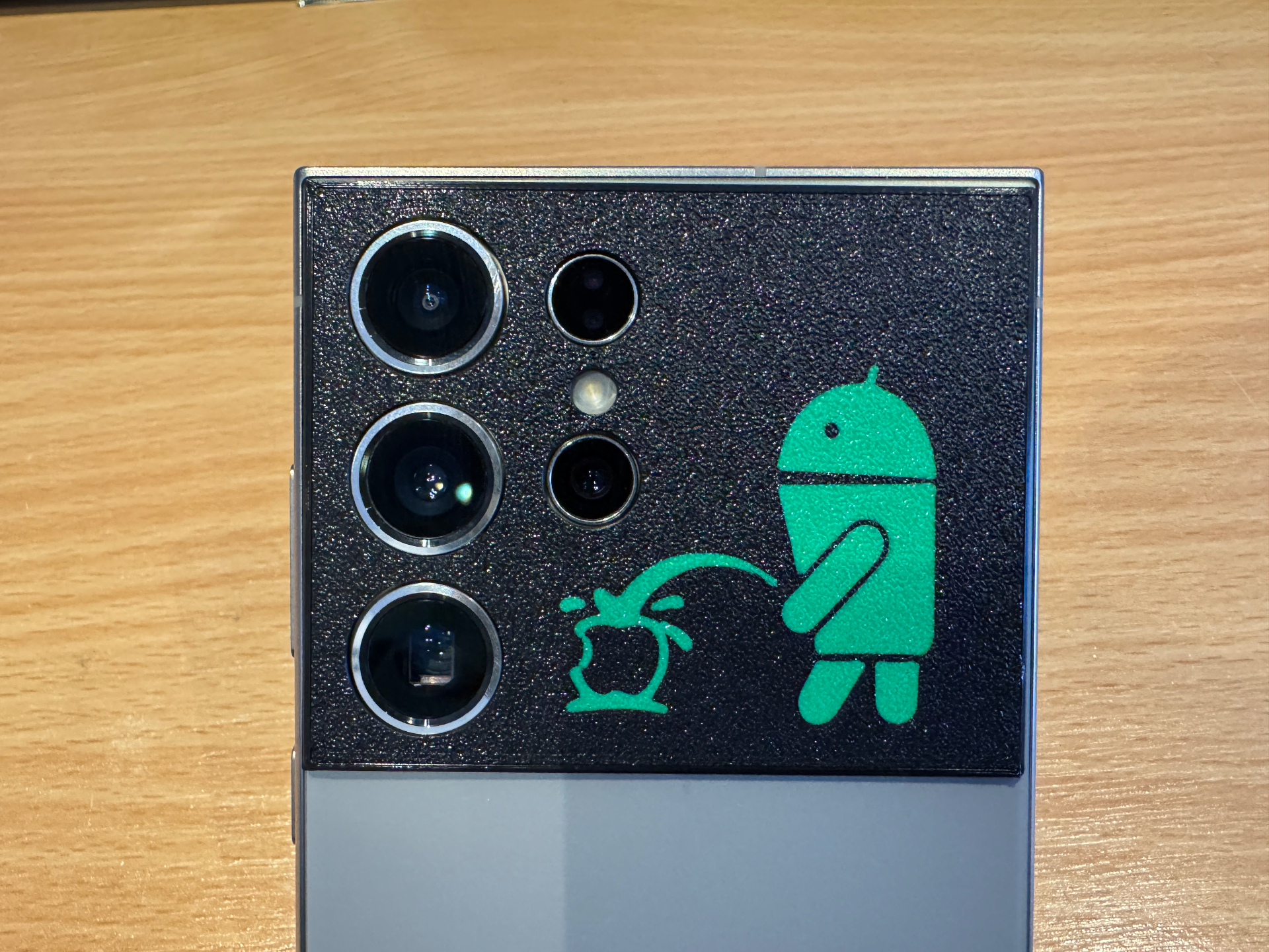 S24 Ultra camera protector - fun logo