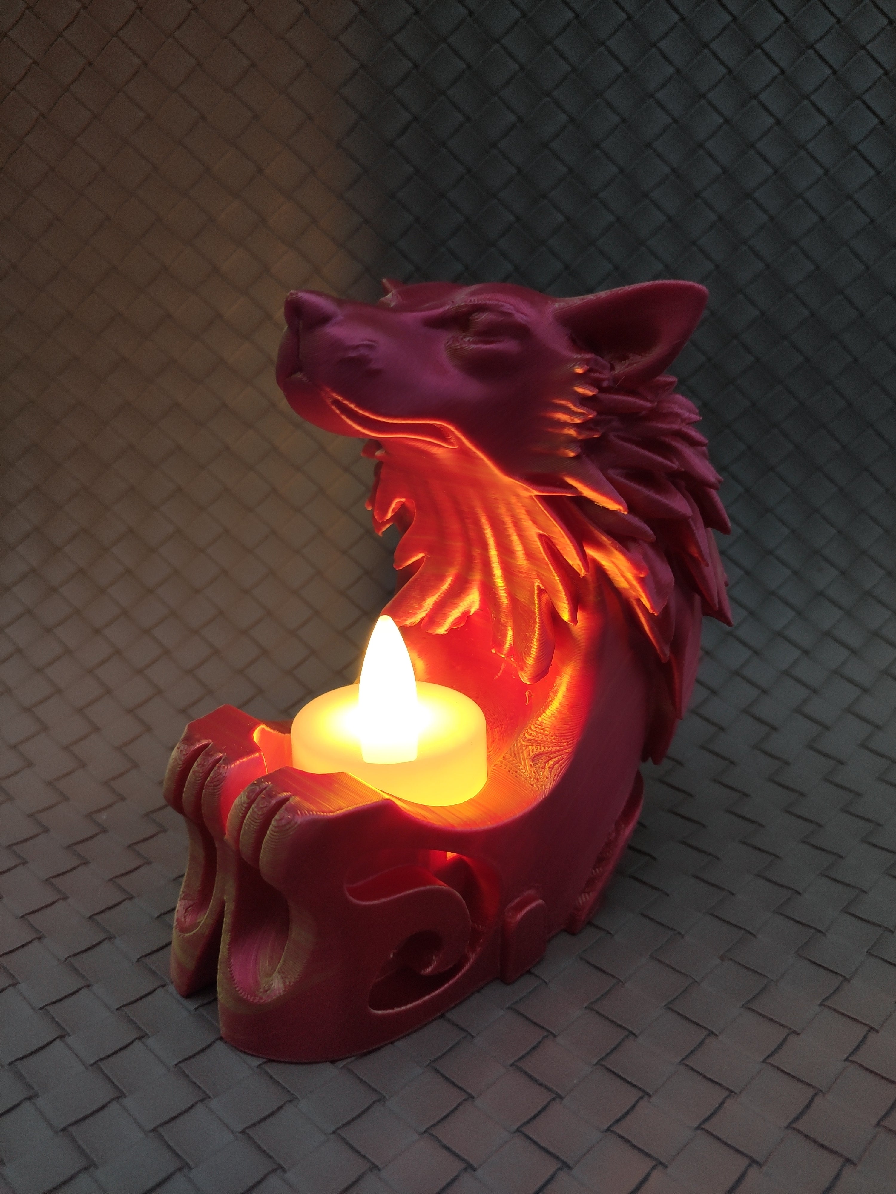 Dreaming Wolf - LED Tea light Holder