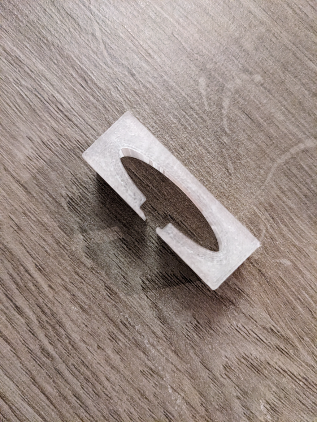 USB cord holder. clip 20mm width.