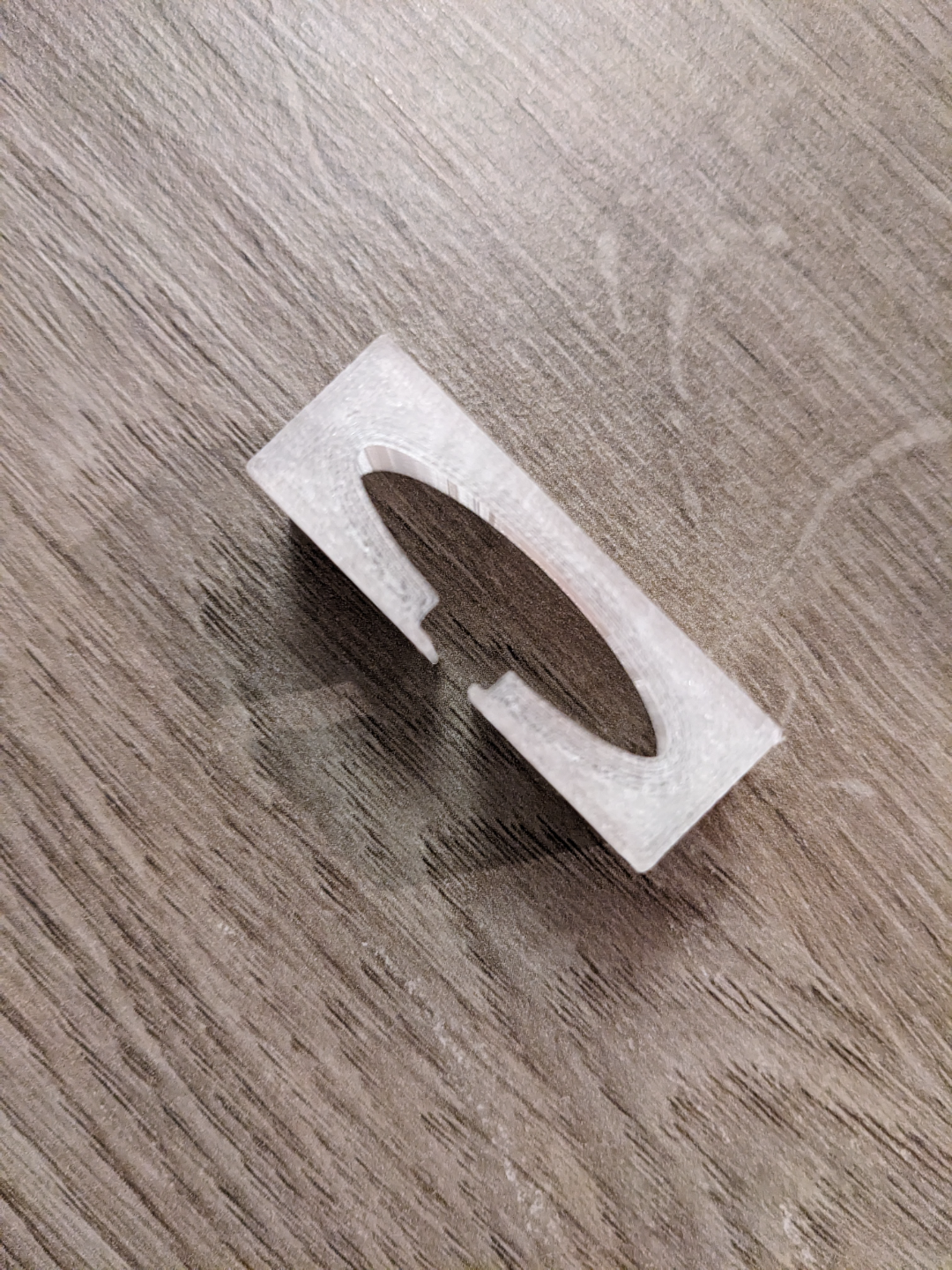 USB cord holder. clip 20mm width.