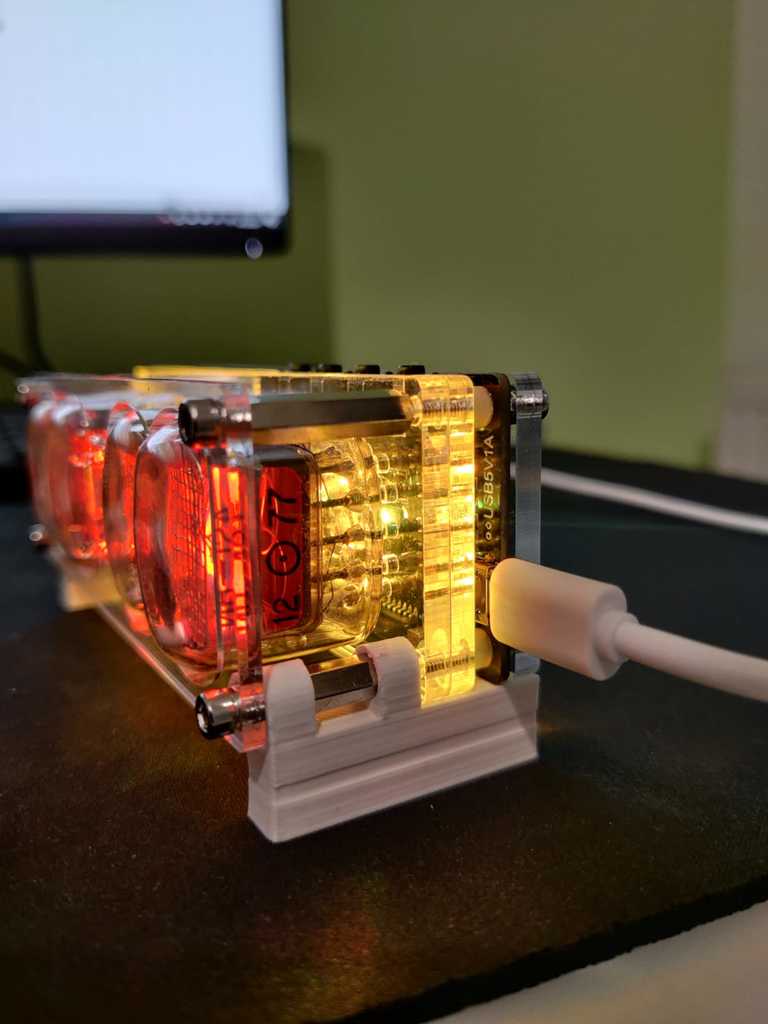 Simple nixie clock base