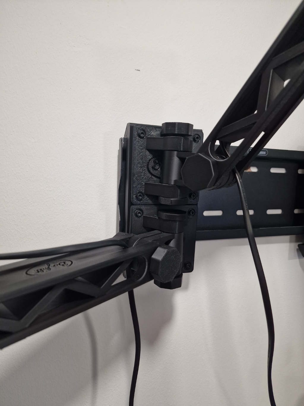 Articulating Arm LED Light Mount w/ TV Wall Mount