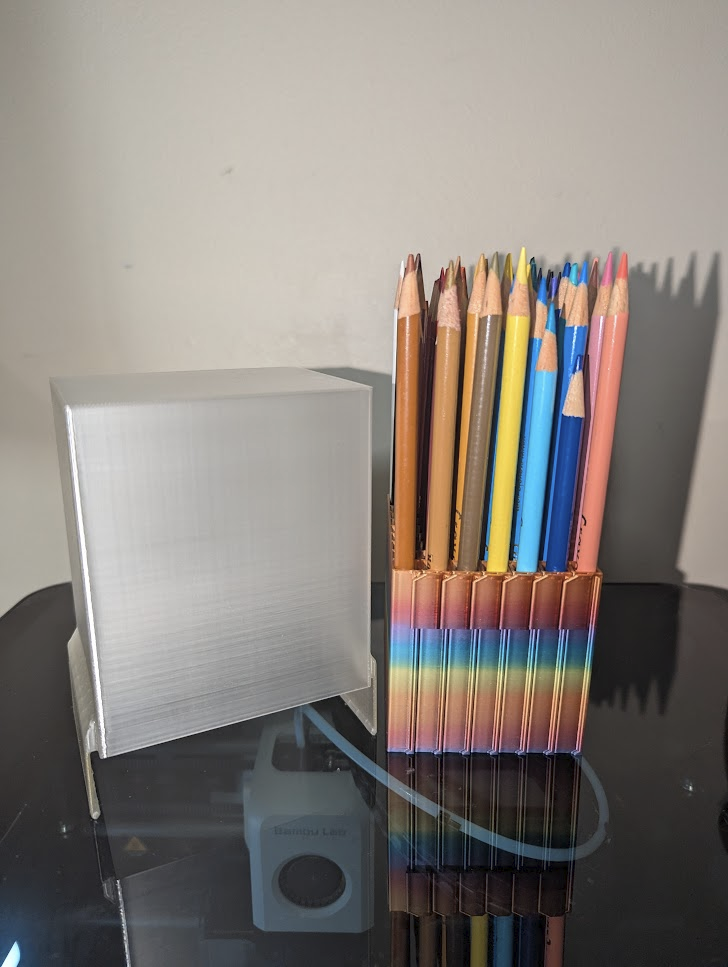 Expanding Colored Pencil Caddy Lid (7 Segments)