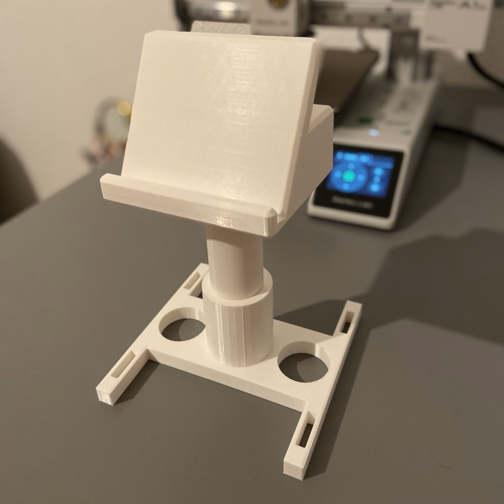 Small screen stand